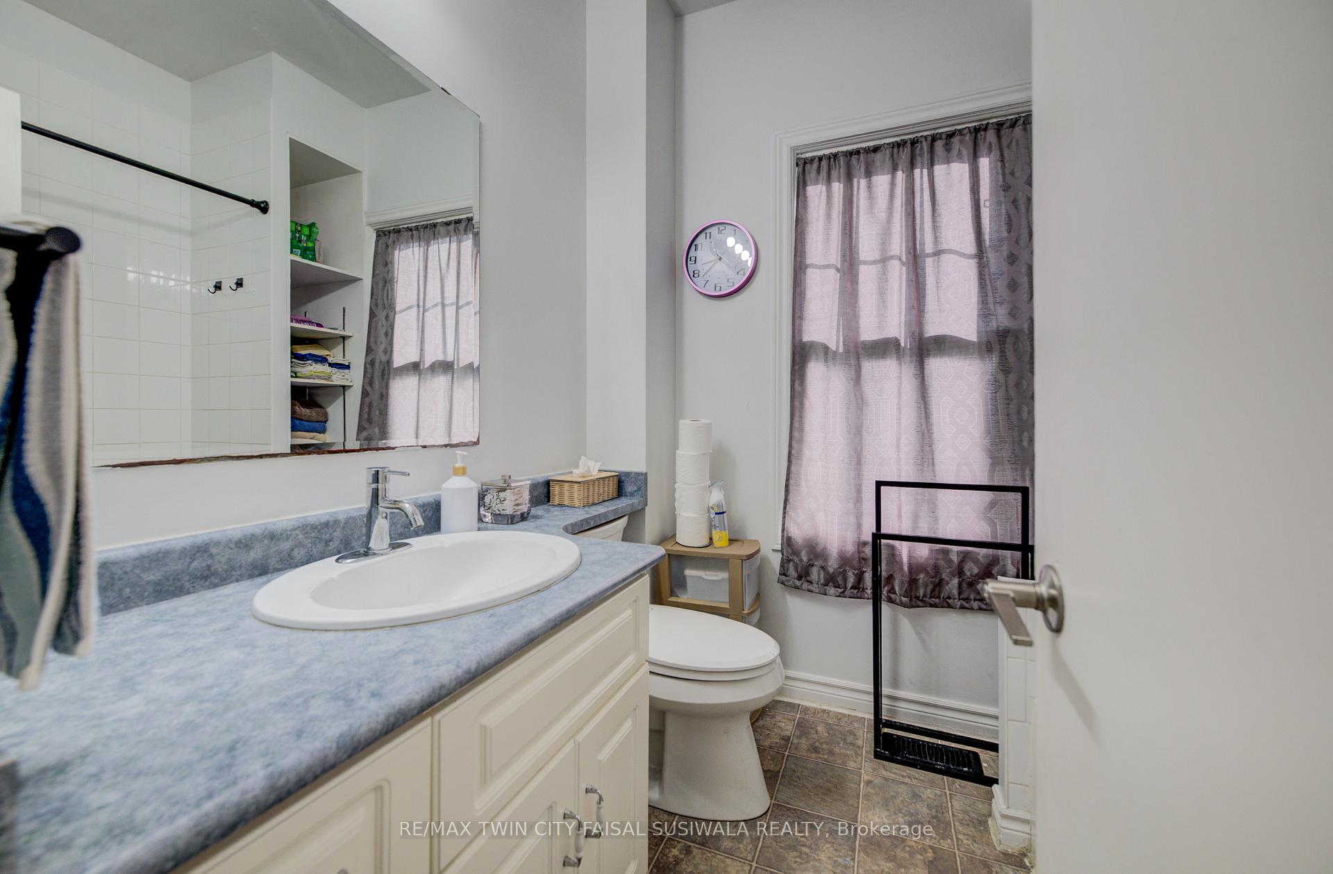 Photo 21 of 111 Pinewood Avenue, Cambridge, Lang's Farm — HOMEH