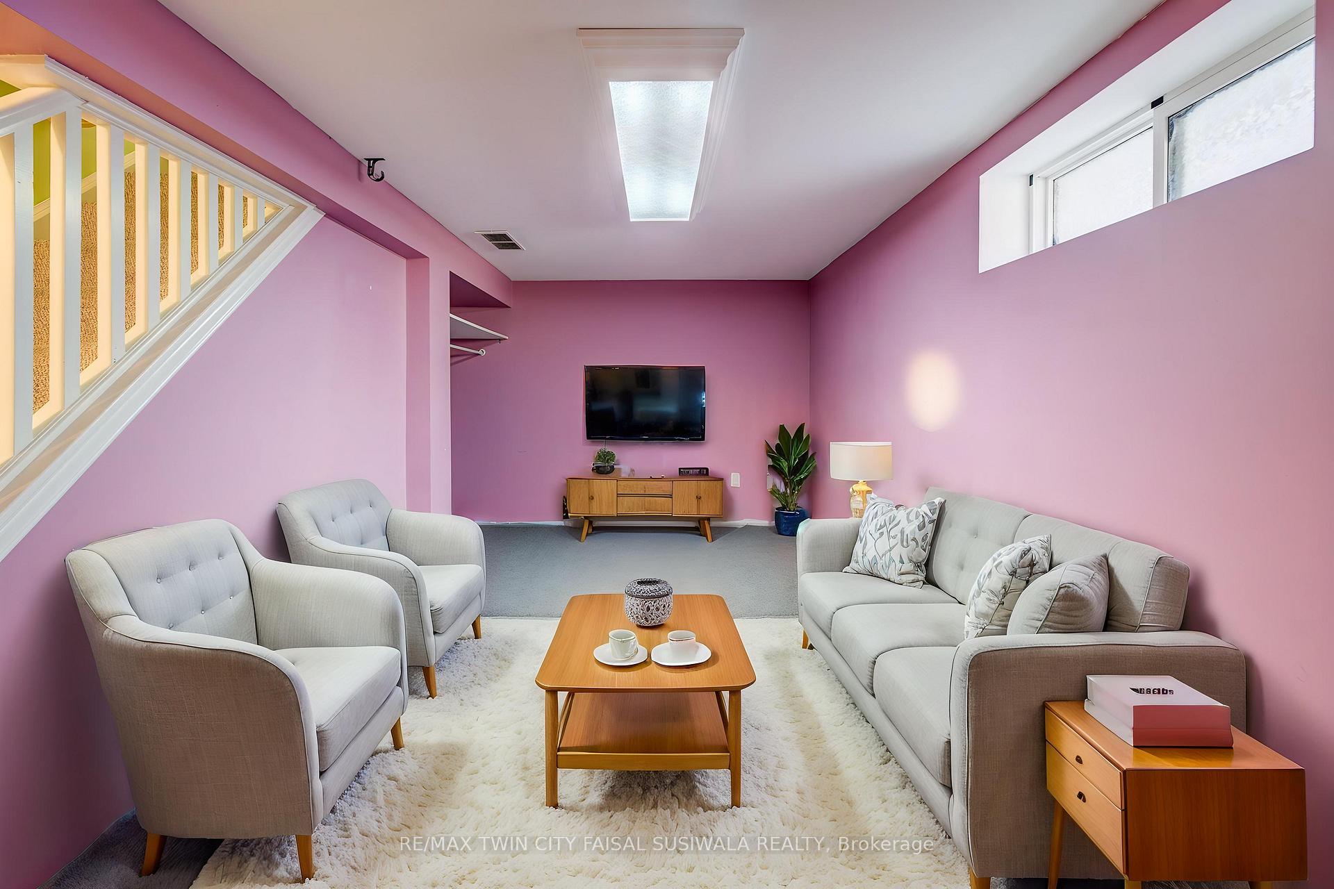 Photo 22 of 111 Pinewood Avenue, Cambridge, Lang's Farm — HOMEH