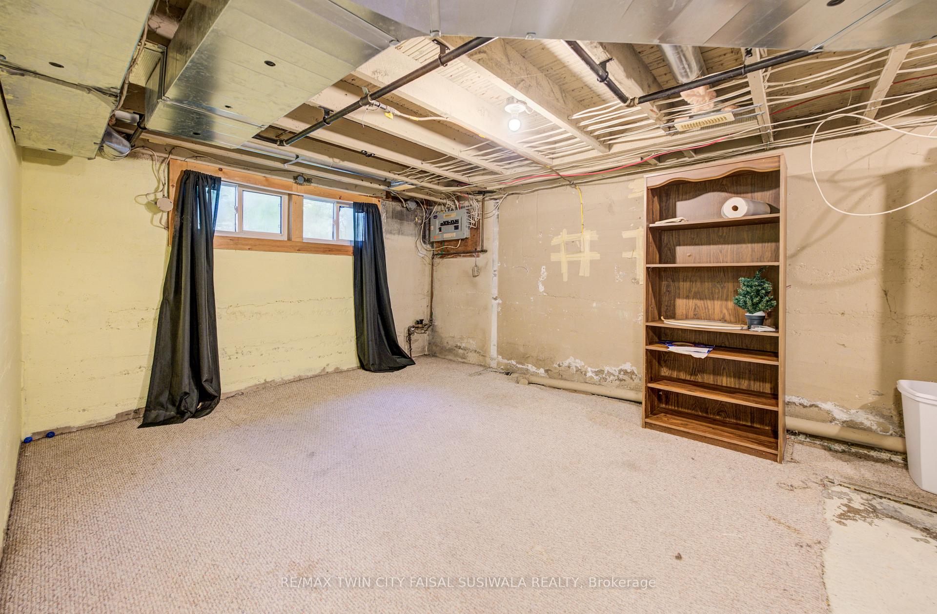 Photo 23 of 111 Pinewood Avenue, Cambridge, Lang's Farm — HOMEH