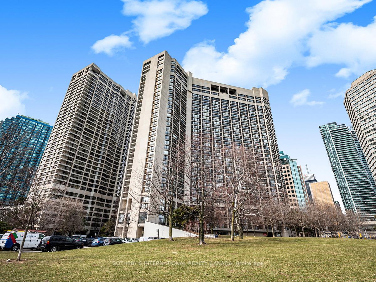 Photo of Unit 1008, 33 Harbour Square