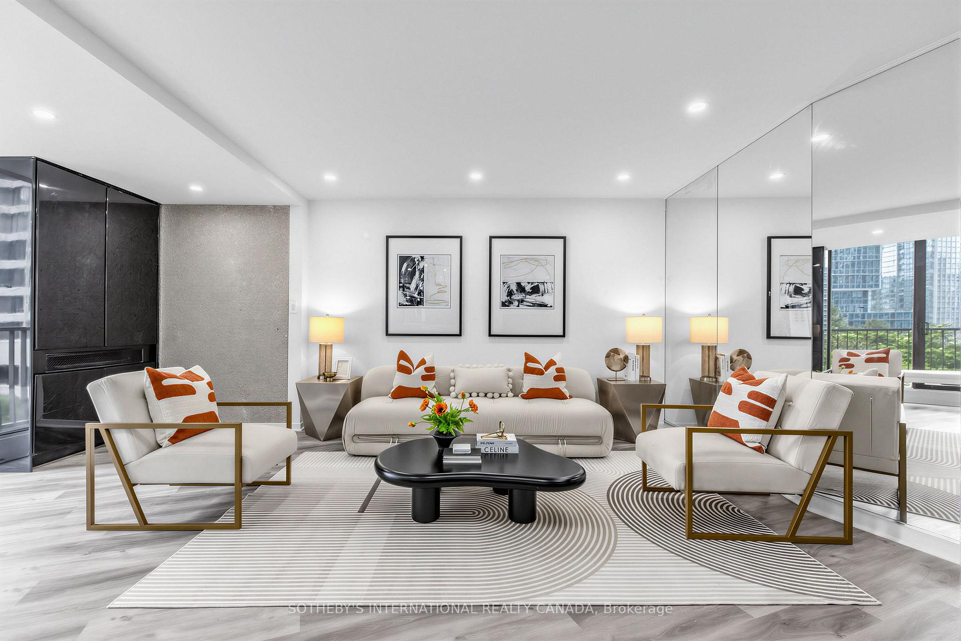 Photo 5 of Unit 1008, 33 Harbour Square, Toronto, Waterfront Communities — HOMEH