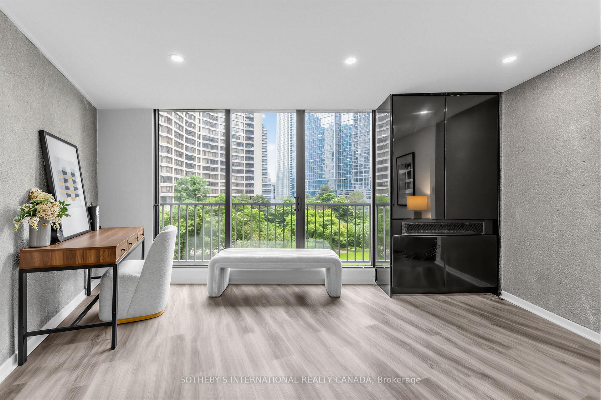 Photo 10 of Unit 1008, 33 Harbour Square, Toronto, Waterfront Communities — HOMEH