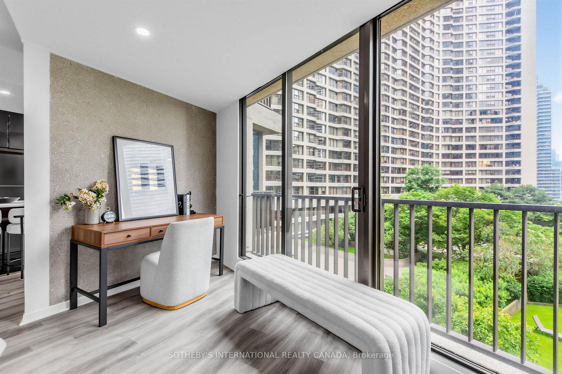 Photo 11 of Unit 1008, 33 Harbour Square, Toronto, Waterfront Communities — HOMEH
