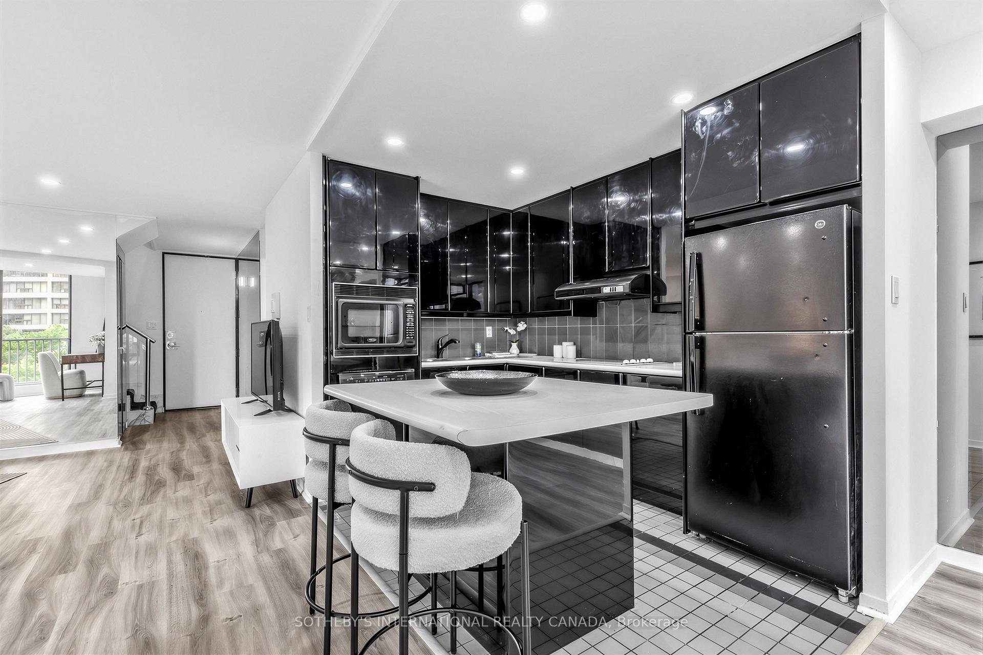 Photo 15 of Unit 1008, 33 Harbour Square, Toronto, Waterfront Communities — HOMEH