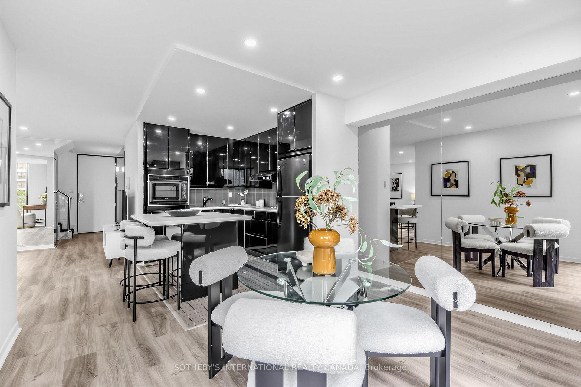 Photo 16 of Unit 1008, 33 Harbour Square, Toronto, Waterfront Communities — HOMEH