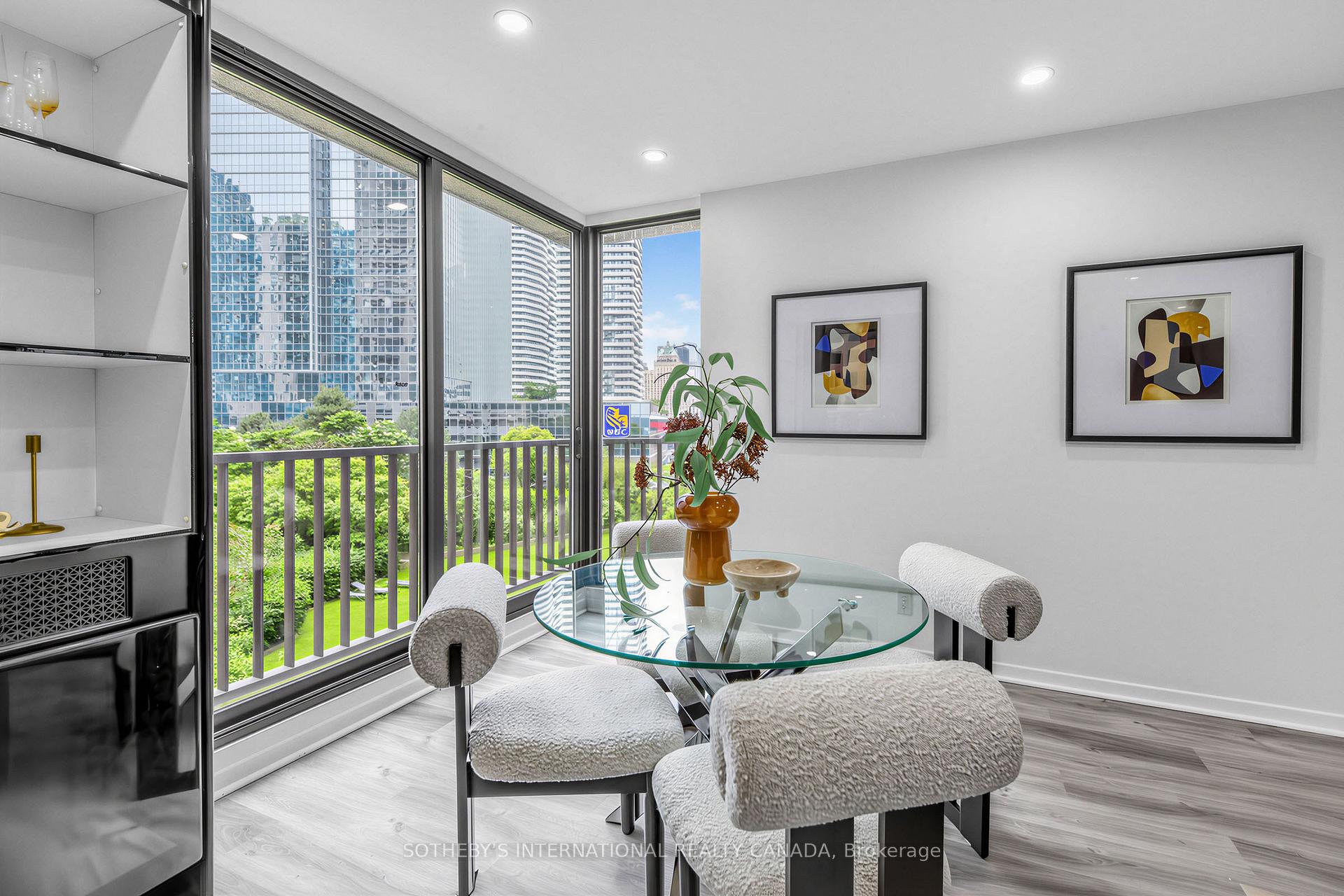 Photo 17 of Unit 1008, 33 Harbour Square, Toronto, Waterfront Communities — HOMEH