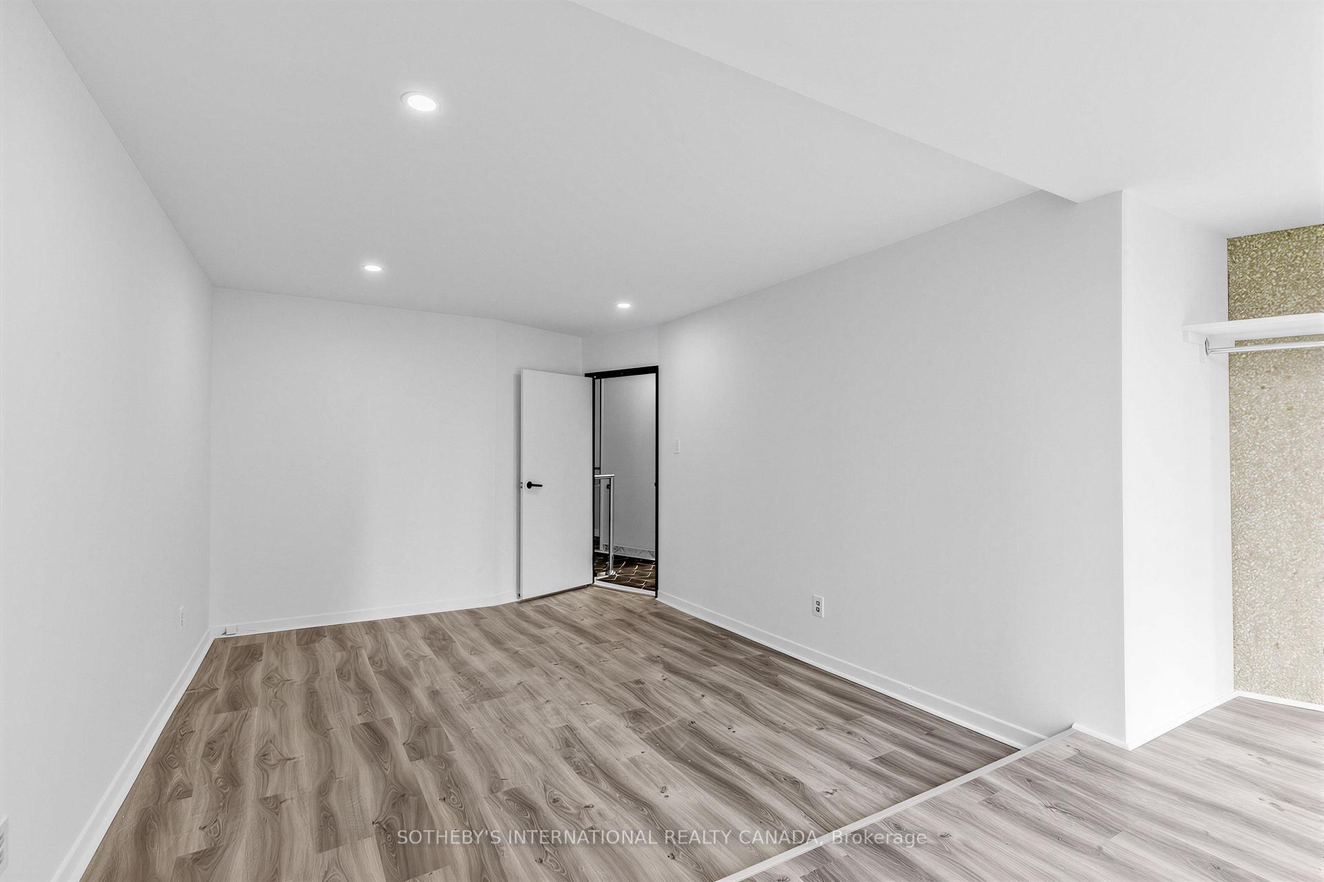 Photo 31 of Unit 1008, 33 Harbour Square, Toronto, Waterfront Communities — HOMEH