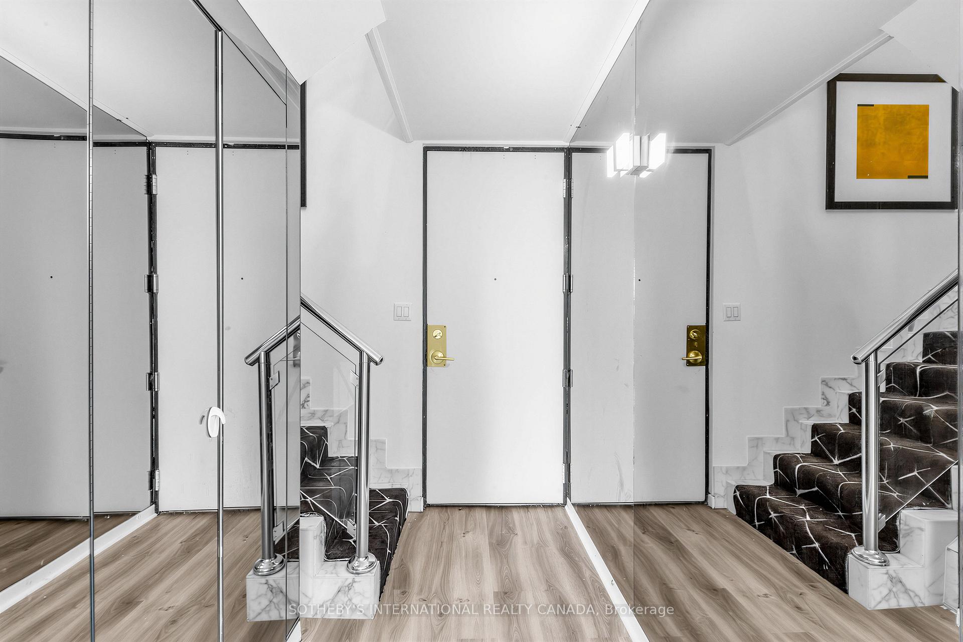 Photo 33 of Unit 1008, 33 Harbour Square, Toronto, Waterfront Communities — HOMEH
