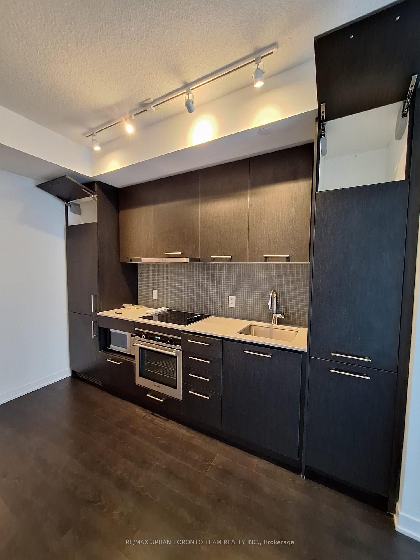 Photo 6 of Unit 3311, 87 Peter Street, Toronto, Waterfront Communities — HOMEH