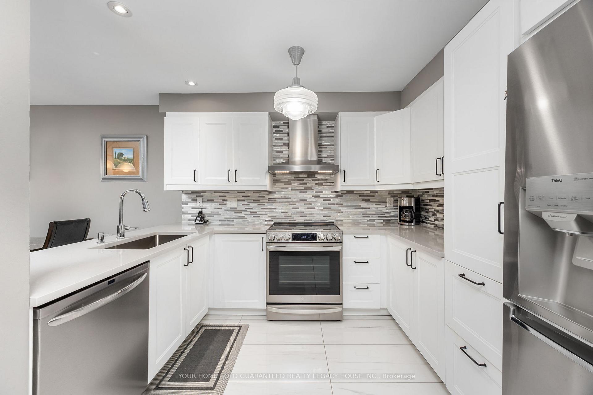 Photo 4 of 105 Knoll Haven Circle, Caledon, Bolton North — HOMEH