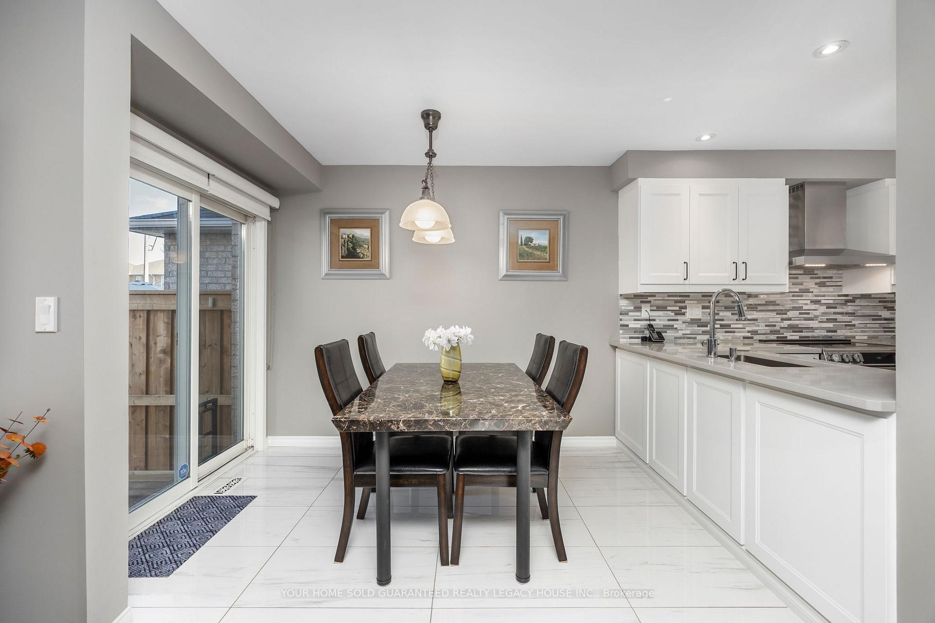 Photo 6 of 105 Knoll Haven Circle, Caledon, Bolton North — HOMEH