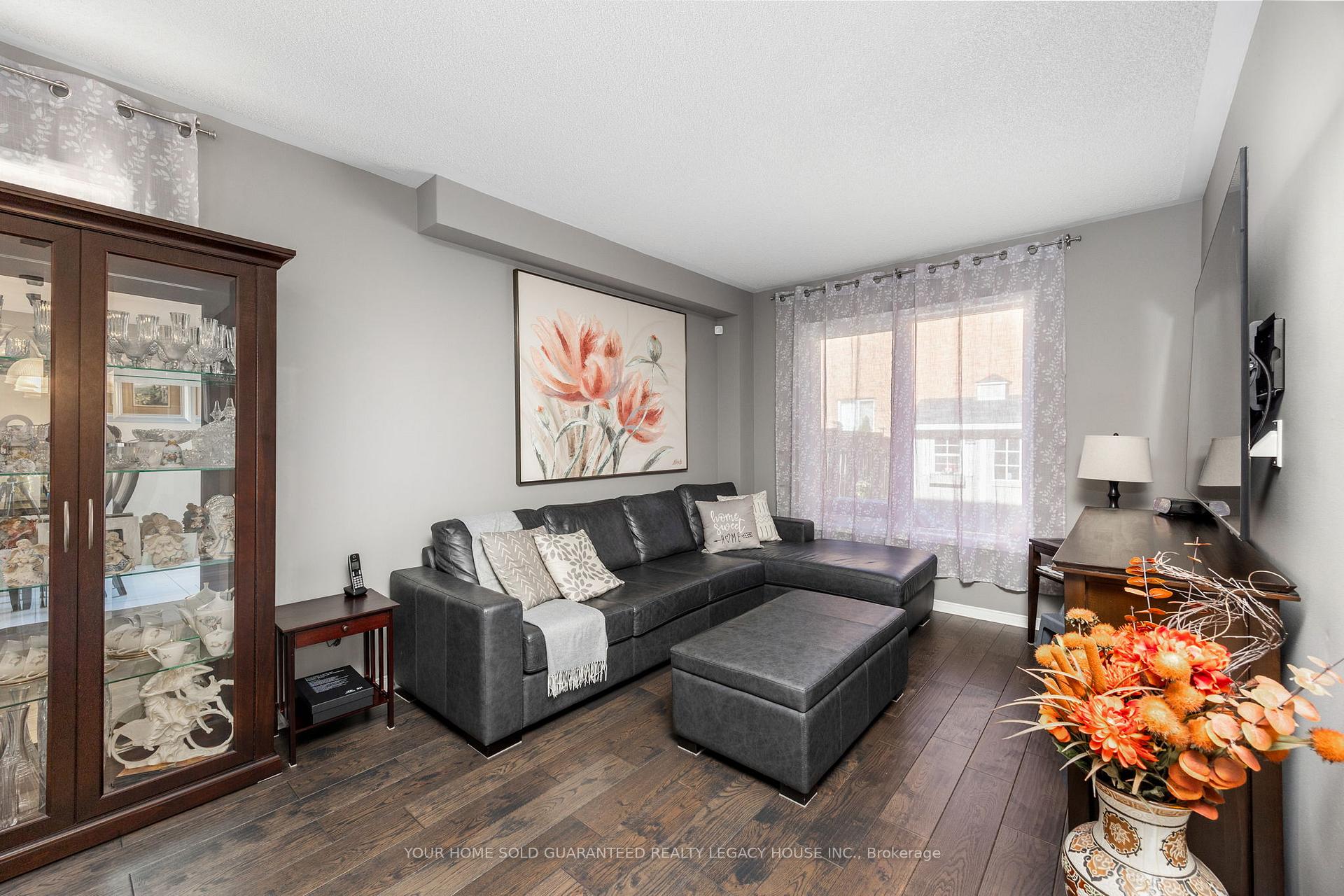 Photo 9 of 105 Knoll Haven Circle, Caledon, Bolton North — HOMEH