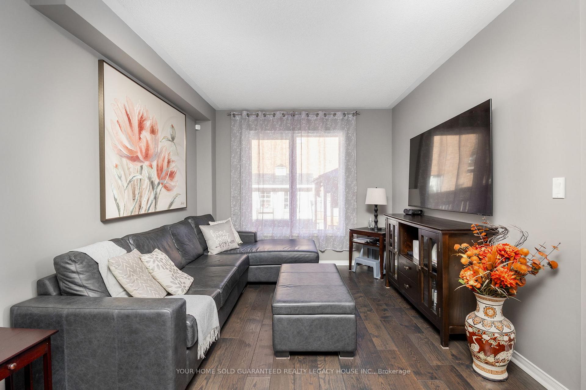 Photo 10 of 105 Knoll Haven Circle, Caledon, Bolton North — HOMEH