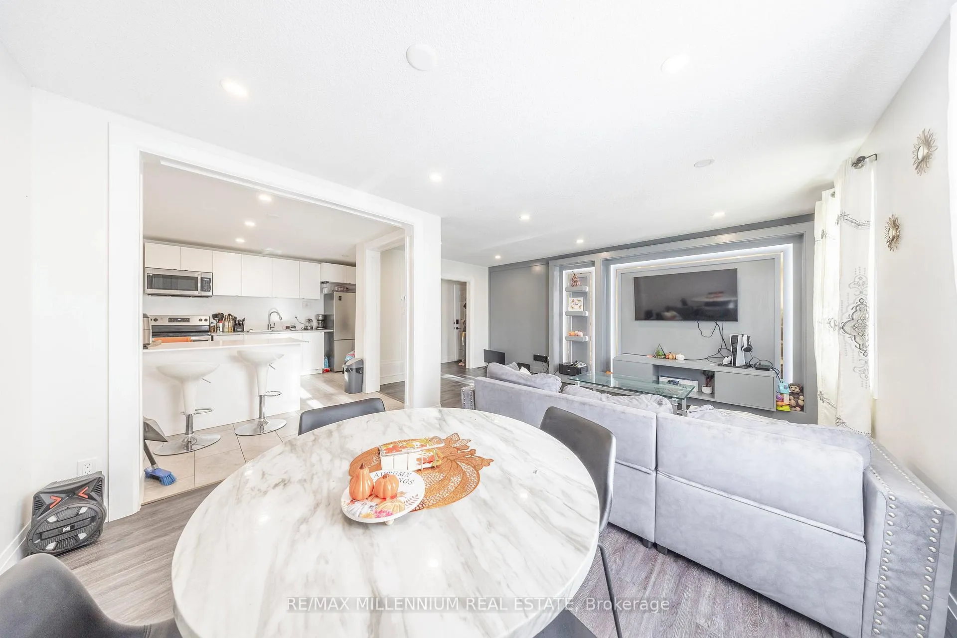 Photo 1 of 44 Oren Boulevard, Barrie, Sunnidale — HOMEH