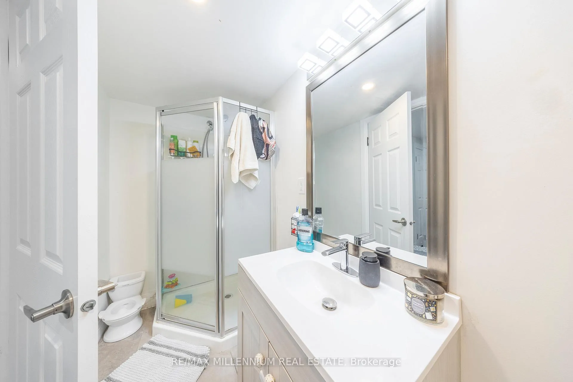Photo 19 of 44 Oren Boulevard, Barrie, Sunnidale — HOMEH