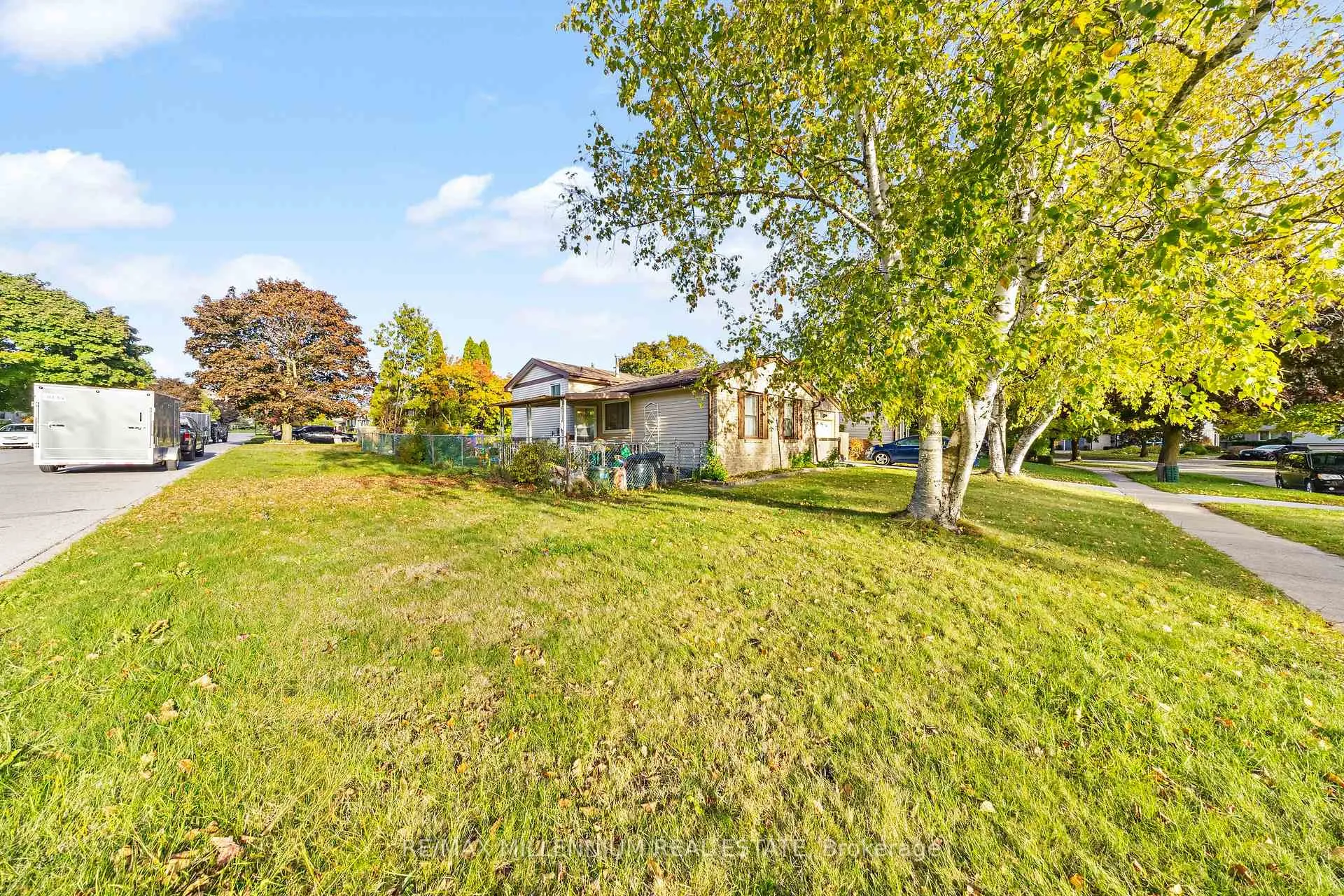 Photo 26 of 44 Oren Boulevard, Barrie, Sunnidale — HOMEH