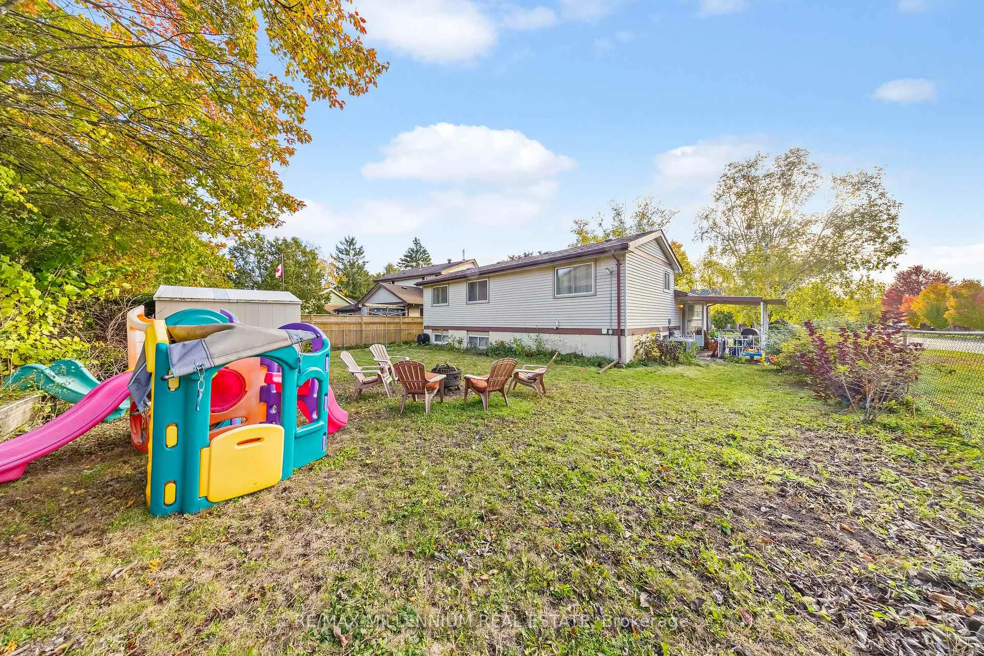 Photo 27 of 44 Oren Boulevard, Barrie, Sunnidale — HOMEH