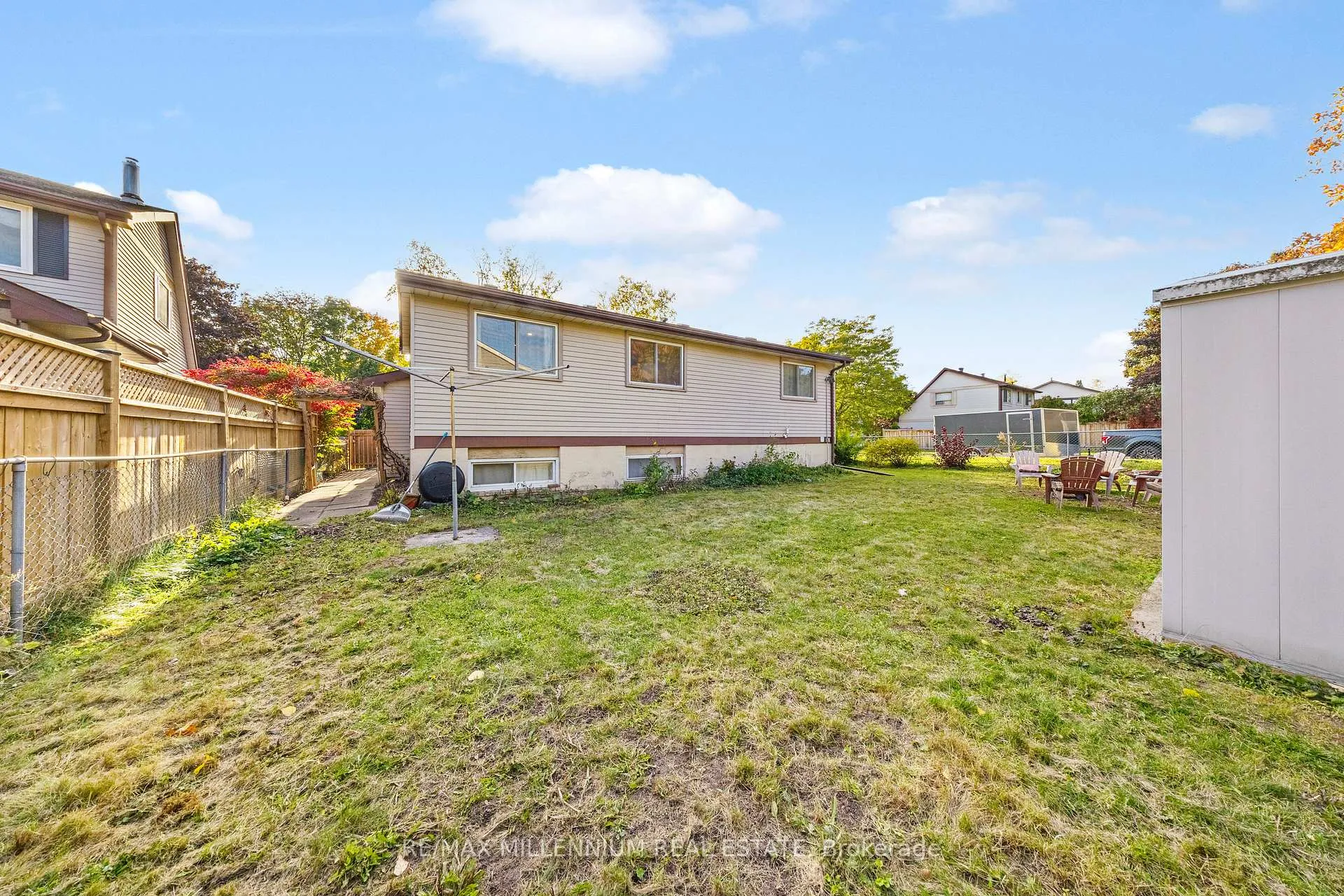 Photo 28 of 44 Oren Boulevard, Barrie, Sunnidale — HOMEH