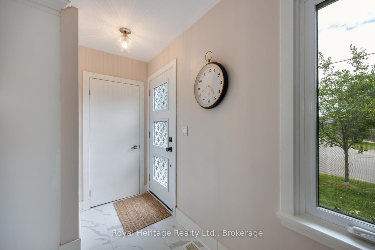 Photo 7 of 4 Jane Street, Clarington, Bowmanville — HOMEH