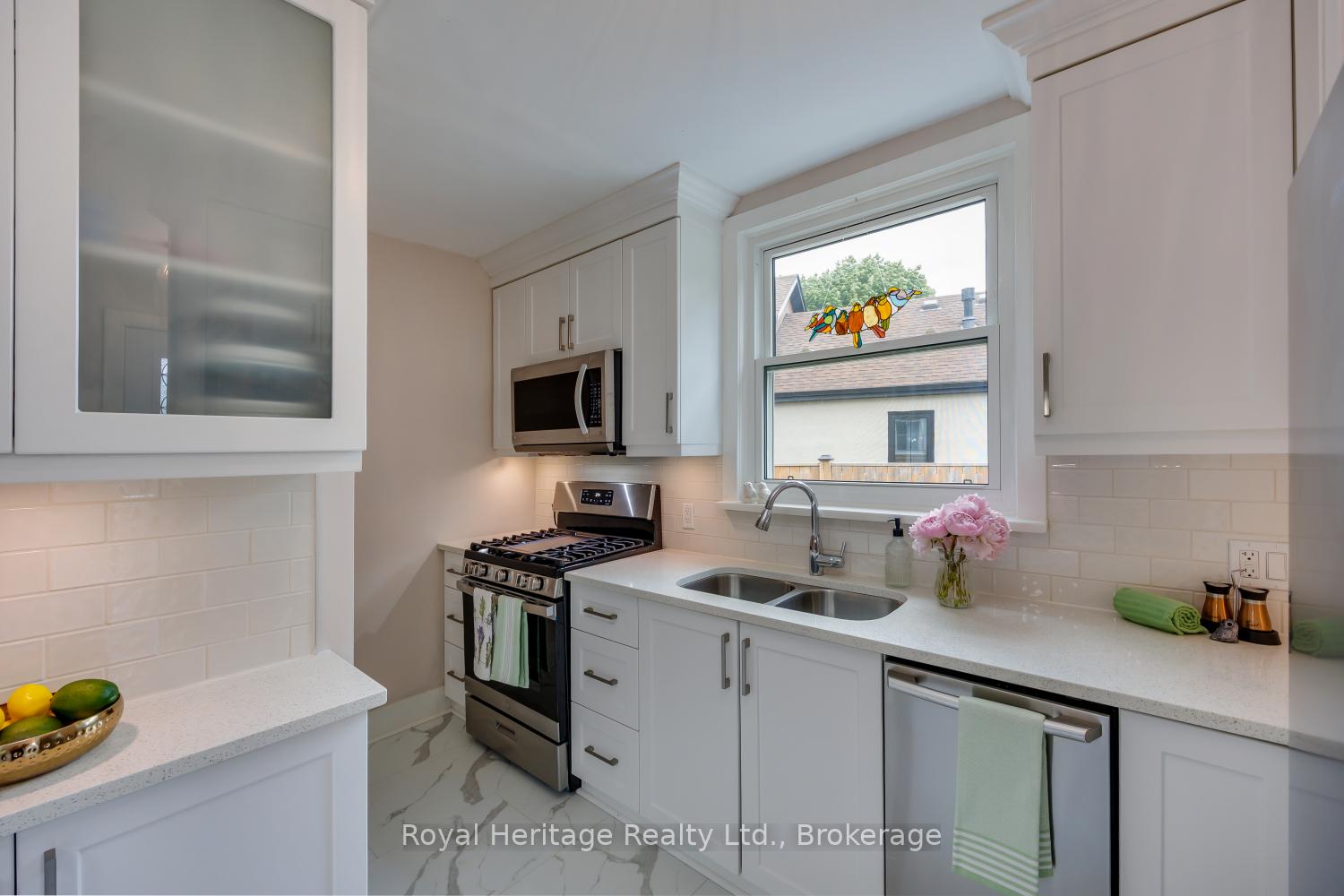 Photo 9 of 4 Jane Street, Clarington, Bowmanville — HOMEH