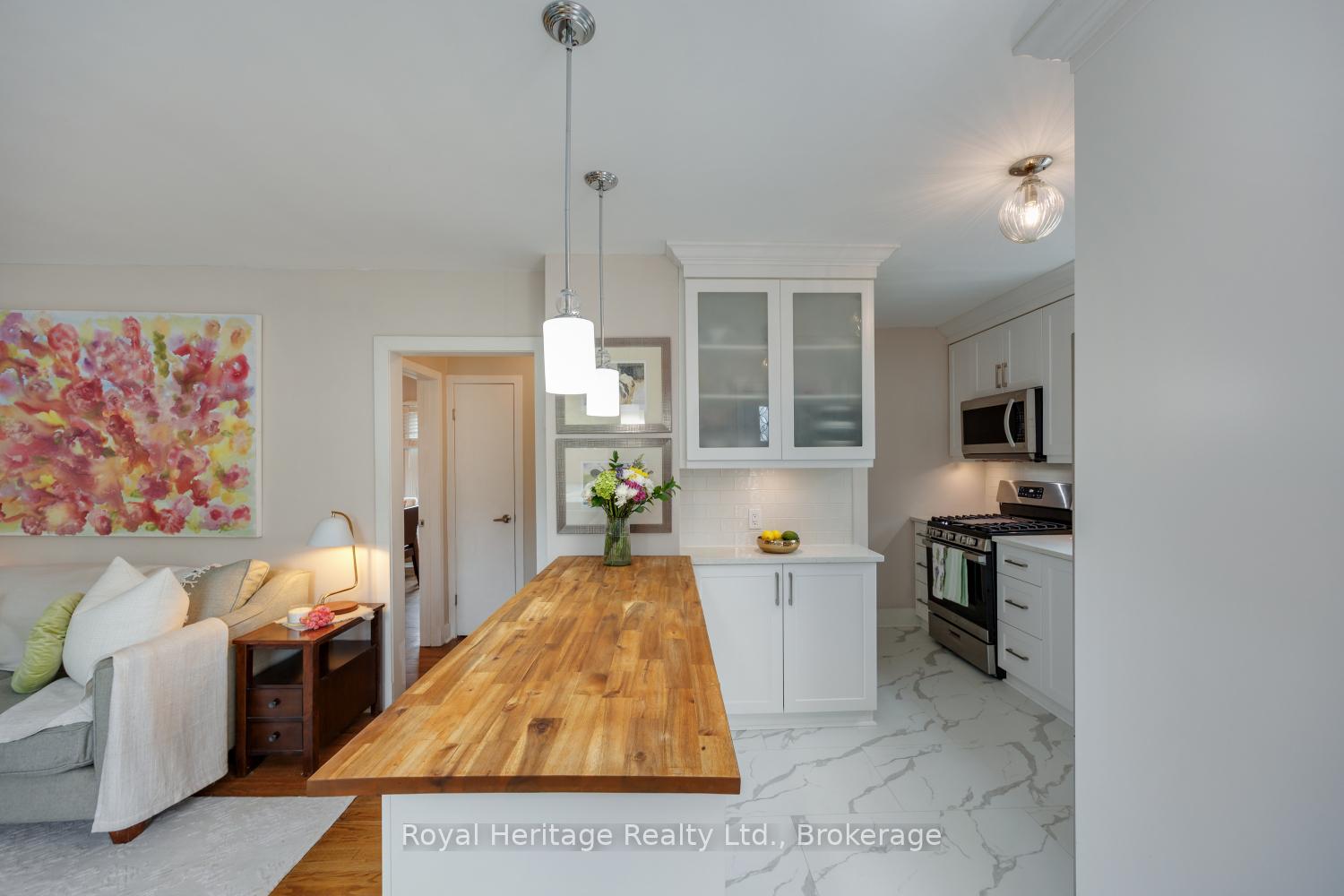 Photo 12 of 4 Jane Street, Clarington, Bowmanville — HOMEH
