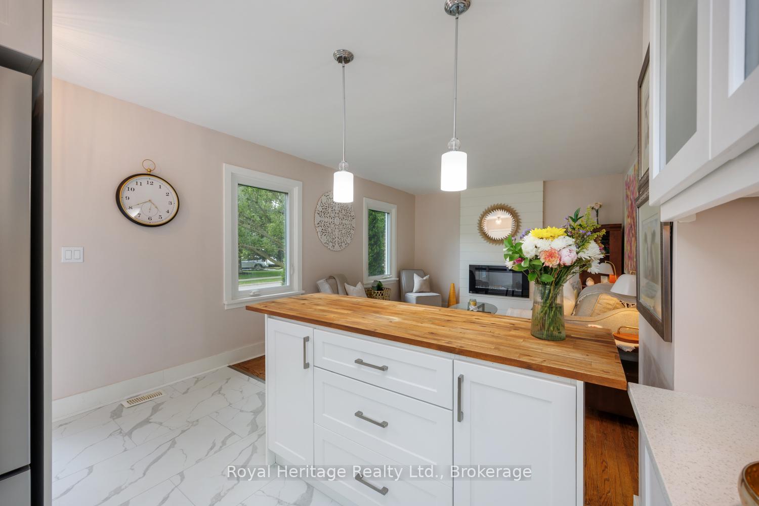 Photo 14 of 4 Jane Street, Clarington, Bowmanville — HOMEH