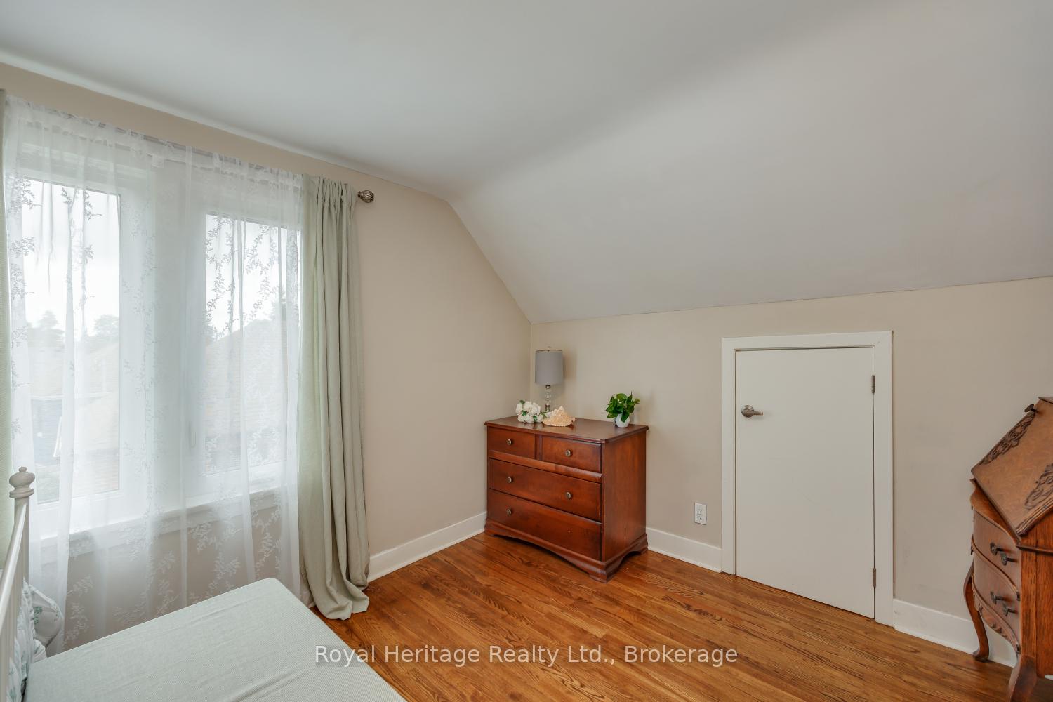 Photo 24 of 4 Jane Street, Clarington, Bowmanville — HOMEH