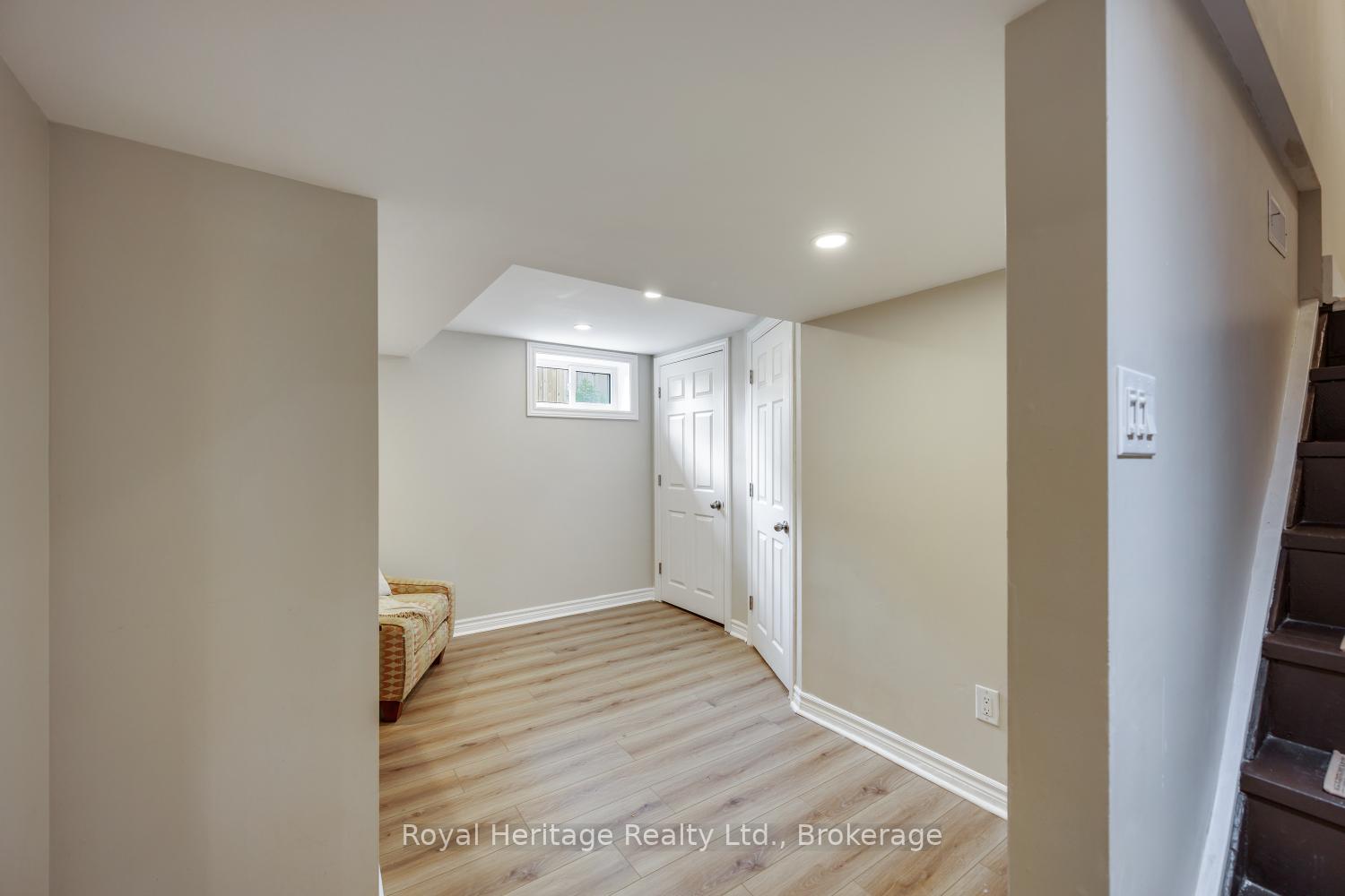 Photo 37 of 4 Jane Street, Clarington, Bowmanville — HOMEH