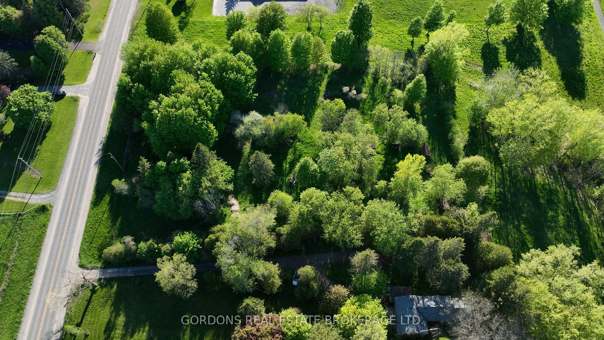 Photo 5 of 1000 Unity Road, Kingston, City North of 401 — HOMEH