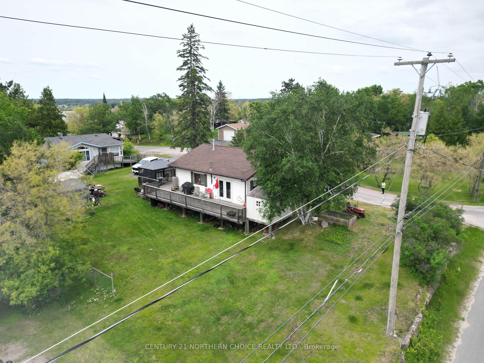Photo 3 of 523 Lake Street, Kenora, Keewatin — HOMEH