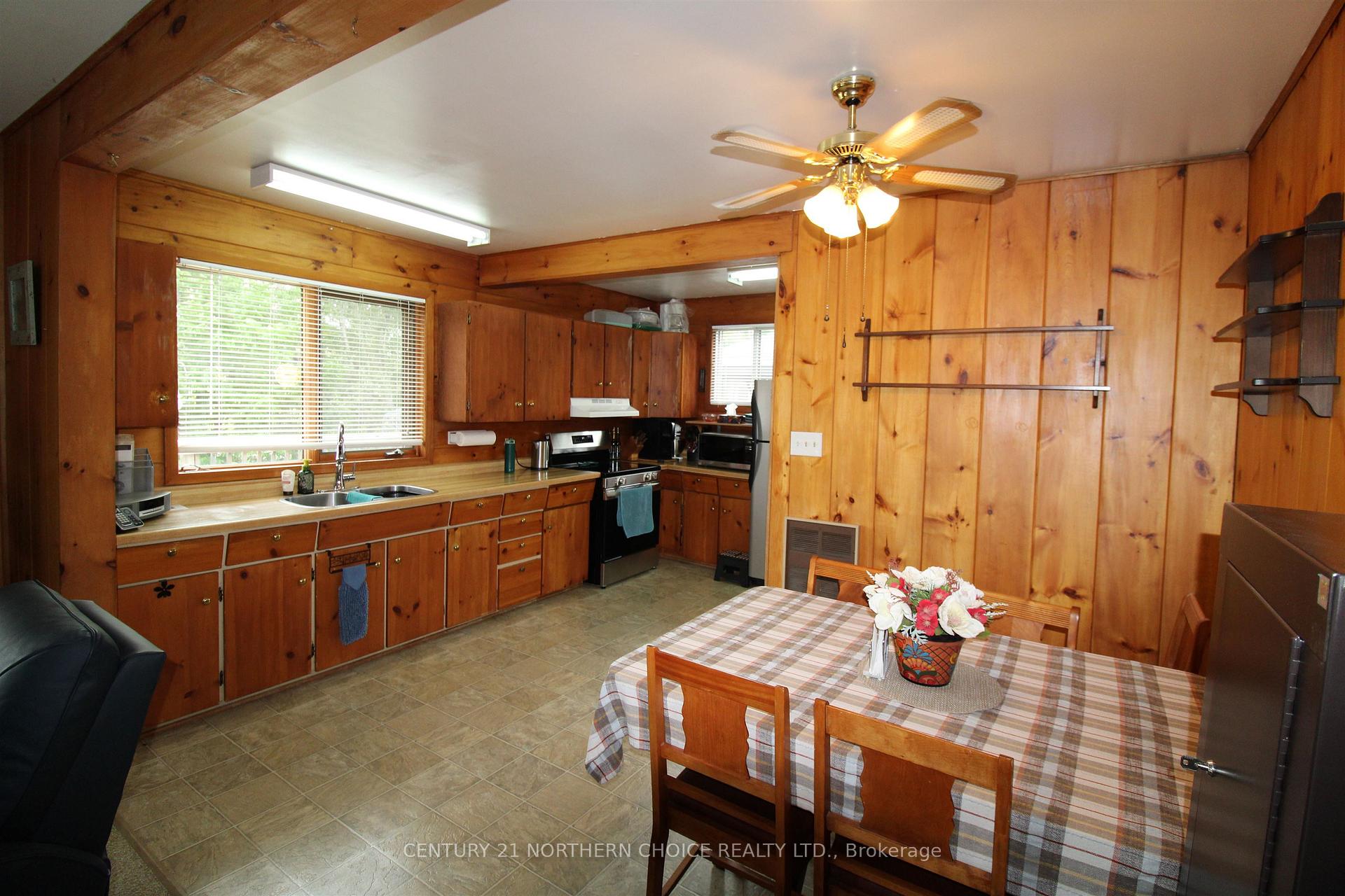Photo 7 of 523 Lake Street, Kenora, Keewatin — HOMEH