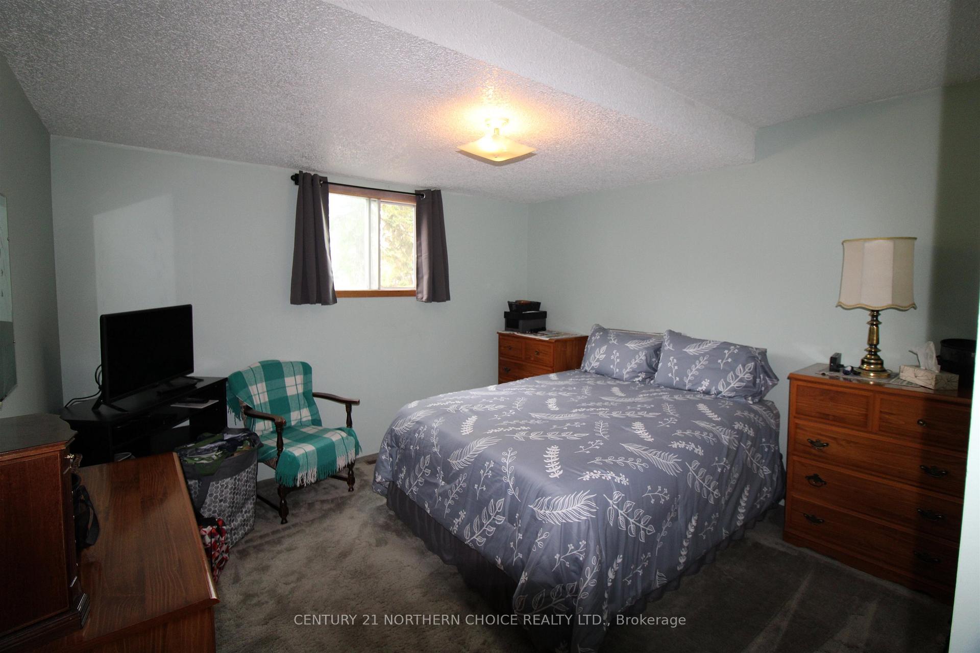 Photo 11 of 523 Lake Street, Kenora, Keewatin — HOMEH