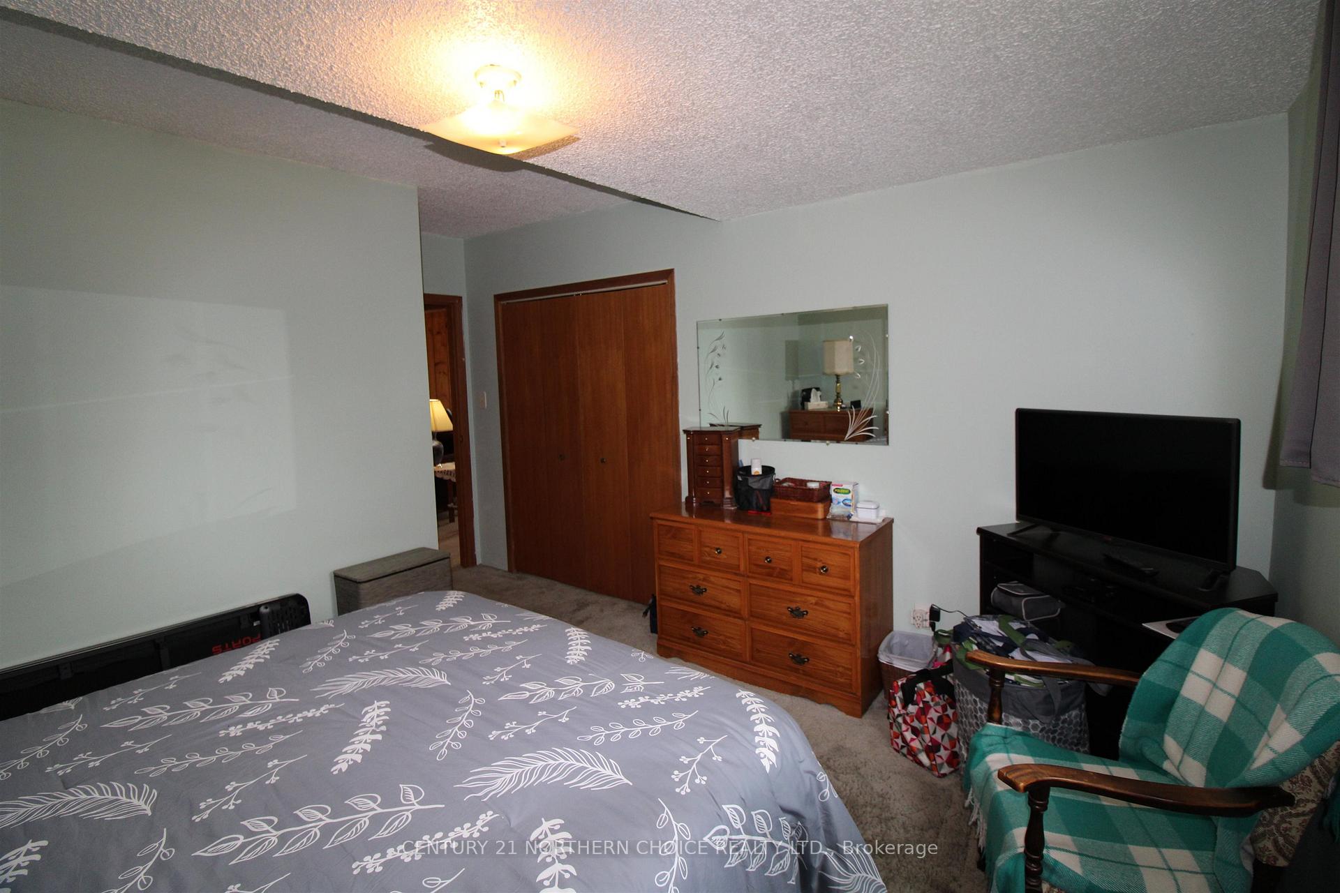Photo 12 of 523 Lake Street, Kenora, Keewatin — HOMEH