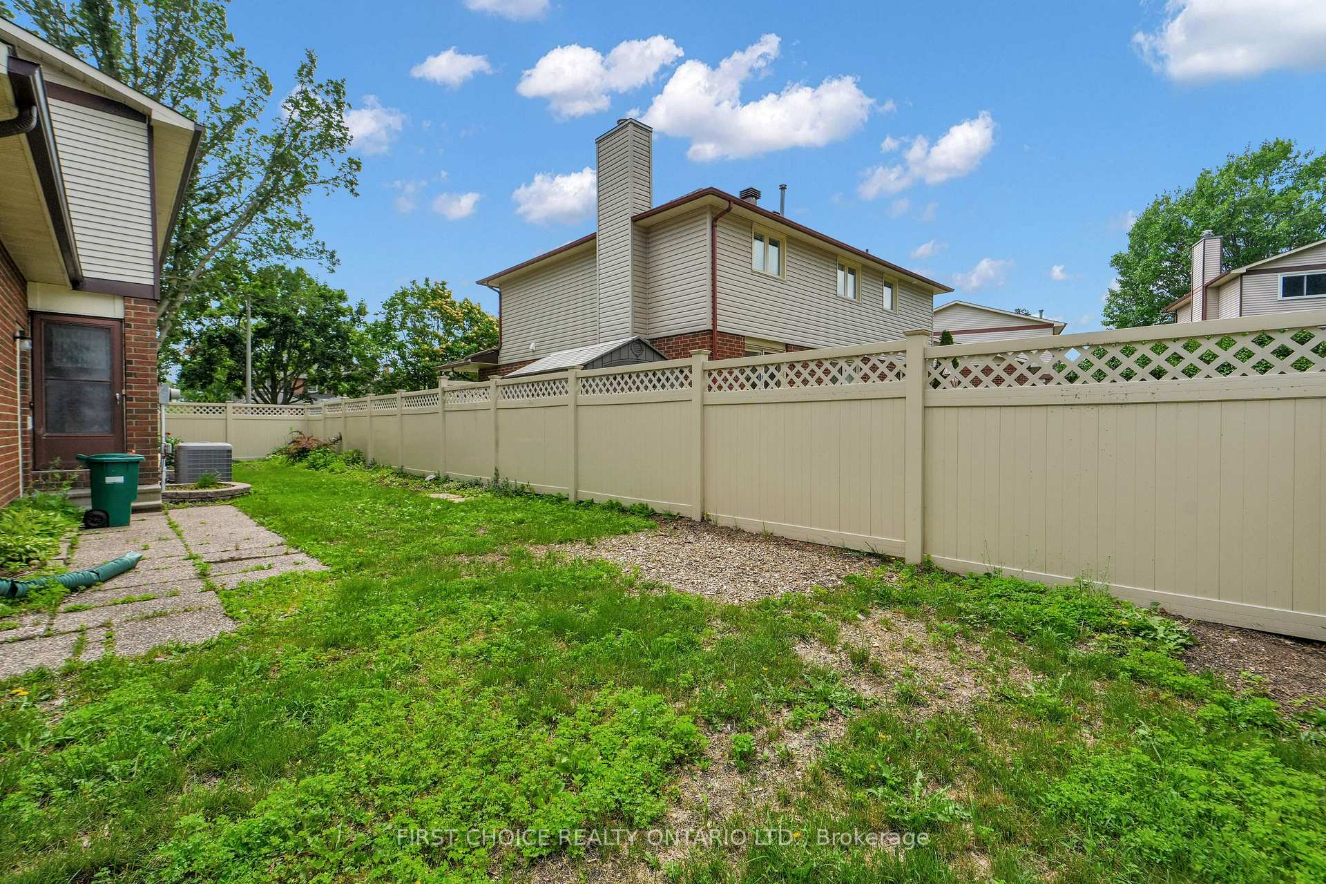 Photo 42 of 100 Waxwing Drive, Ottawa, Hunt Club/Western Community — HOMEH
