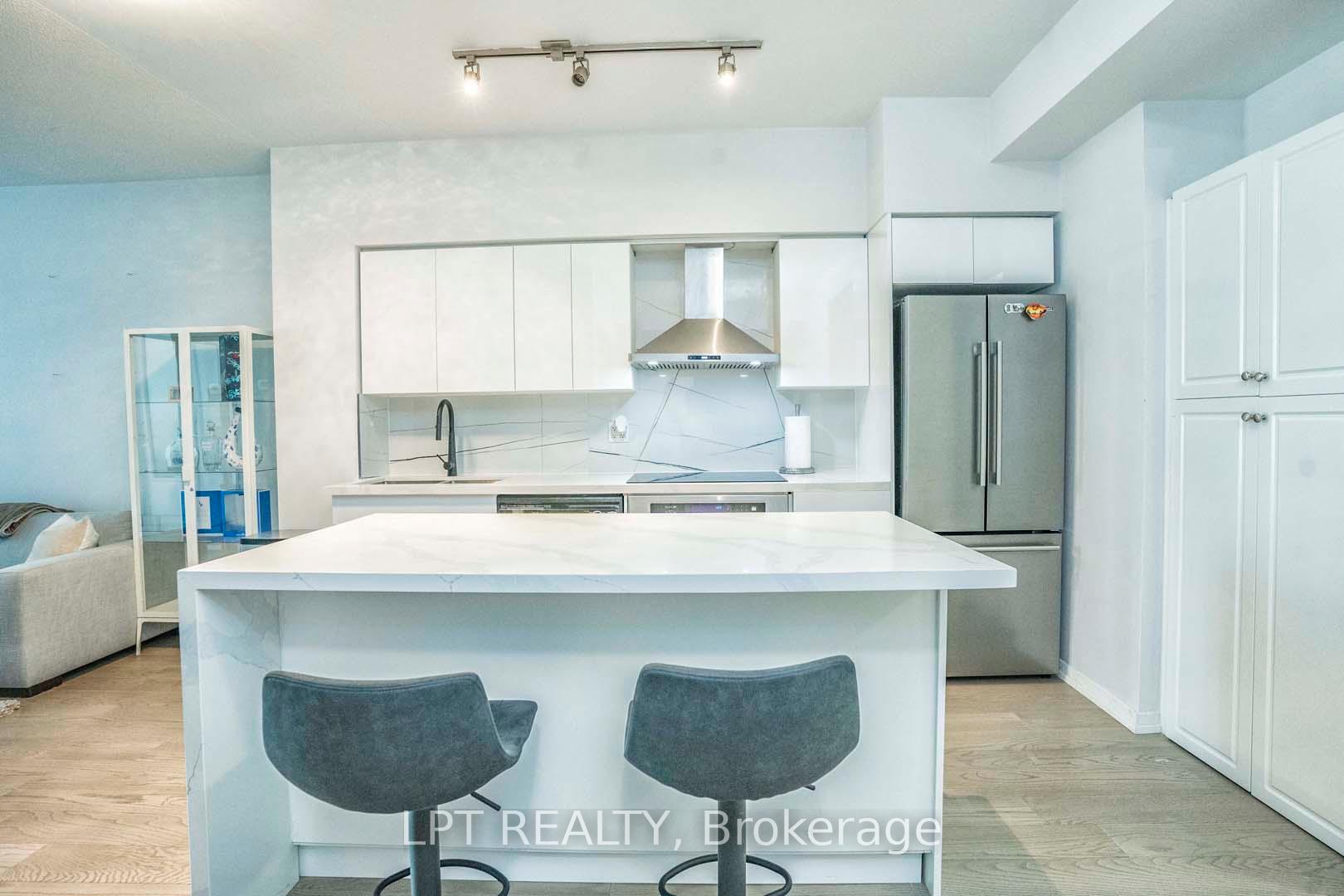Photo 20 of Unit 217, 215 Fort York Boulevard, Toronto, Niagara — HOMEH