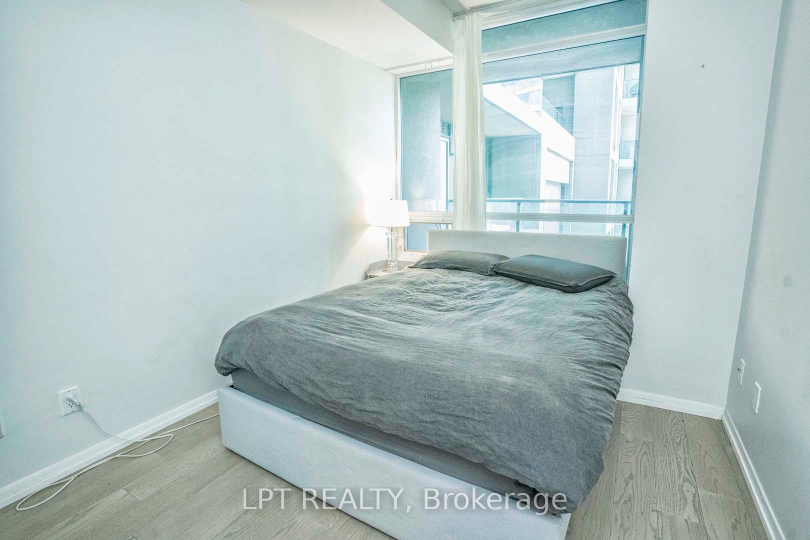 Photo 21 of Unit 217, 215 Fort York Boulevard, Toronto, Niagara — HOMEH