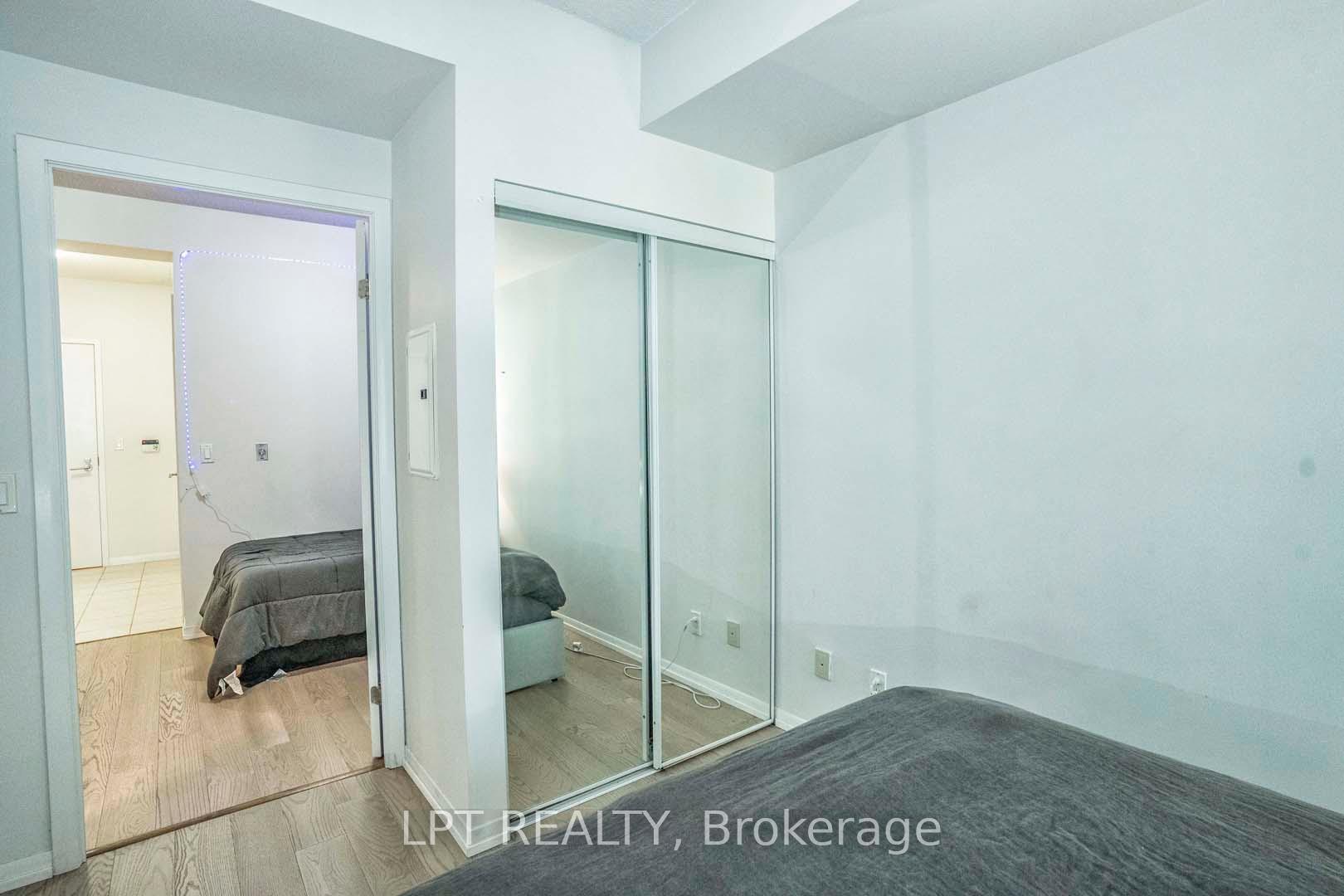 Photo 22 of Unit 217, 215 Fort York Boulevard, Toronto, Niagara — HOMEH
