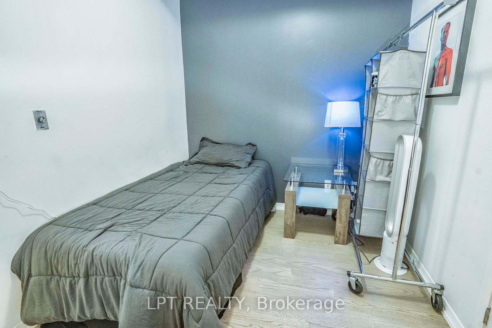 Photo 23 of Unit 217, 215 Fort York Boulevard, Toronto, Niagara — HOMEH