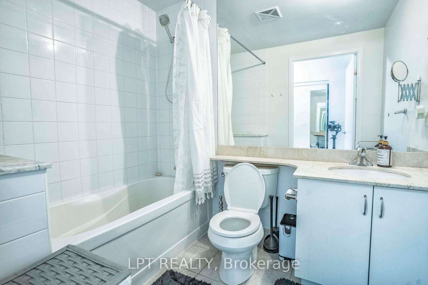 Photo 24 of Unit 217, 215 Fort York Boulevard, Toronto, Niagara — HOMEH