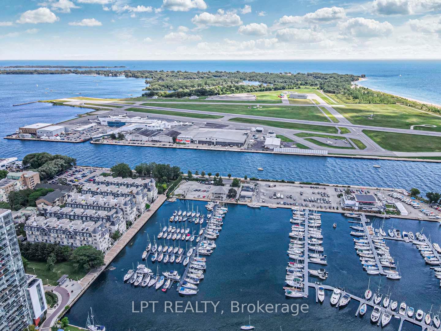 Photo 34 of Unit 217, 215 Fort York Boulevard, Toronto, Niagara — HOMEH