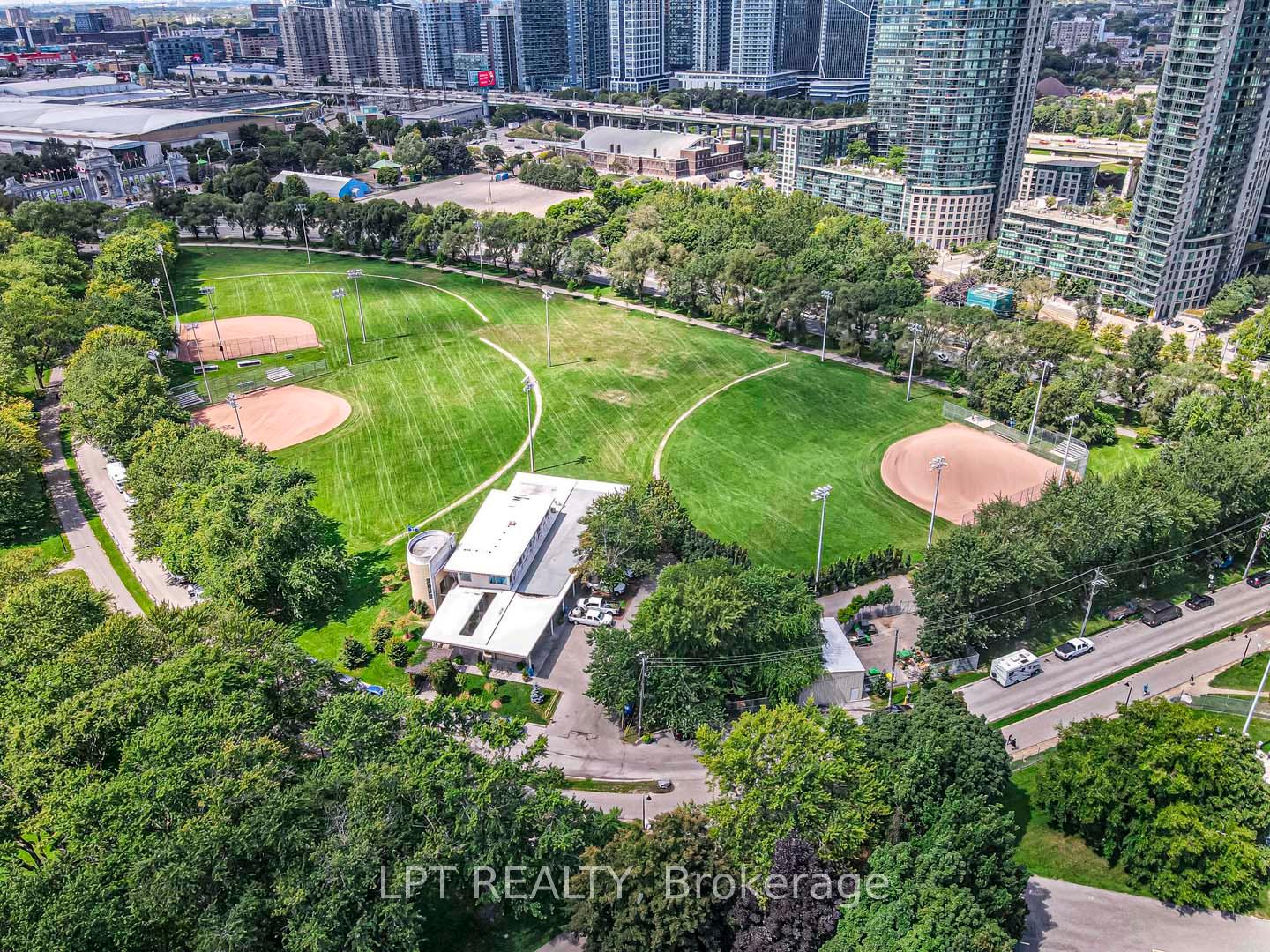 Photo 37 of Unit 217, 215 Fort York Boulevard, Toronto, Niagara — HOMEH