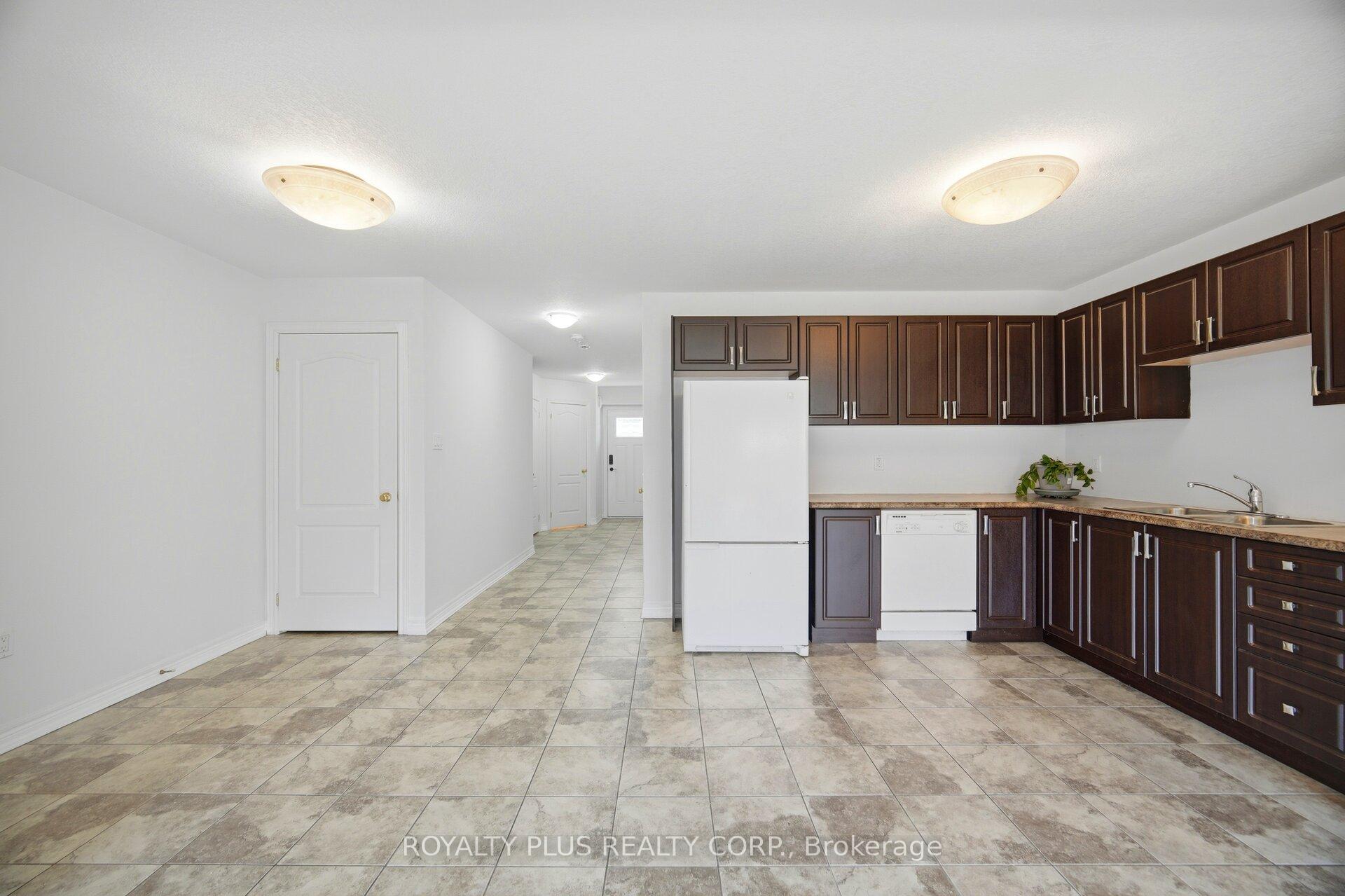 Photo 10 of 222 Hutchinson Drive, New Tecumseth, Alliston — HOMEH