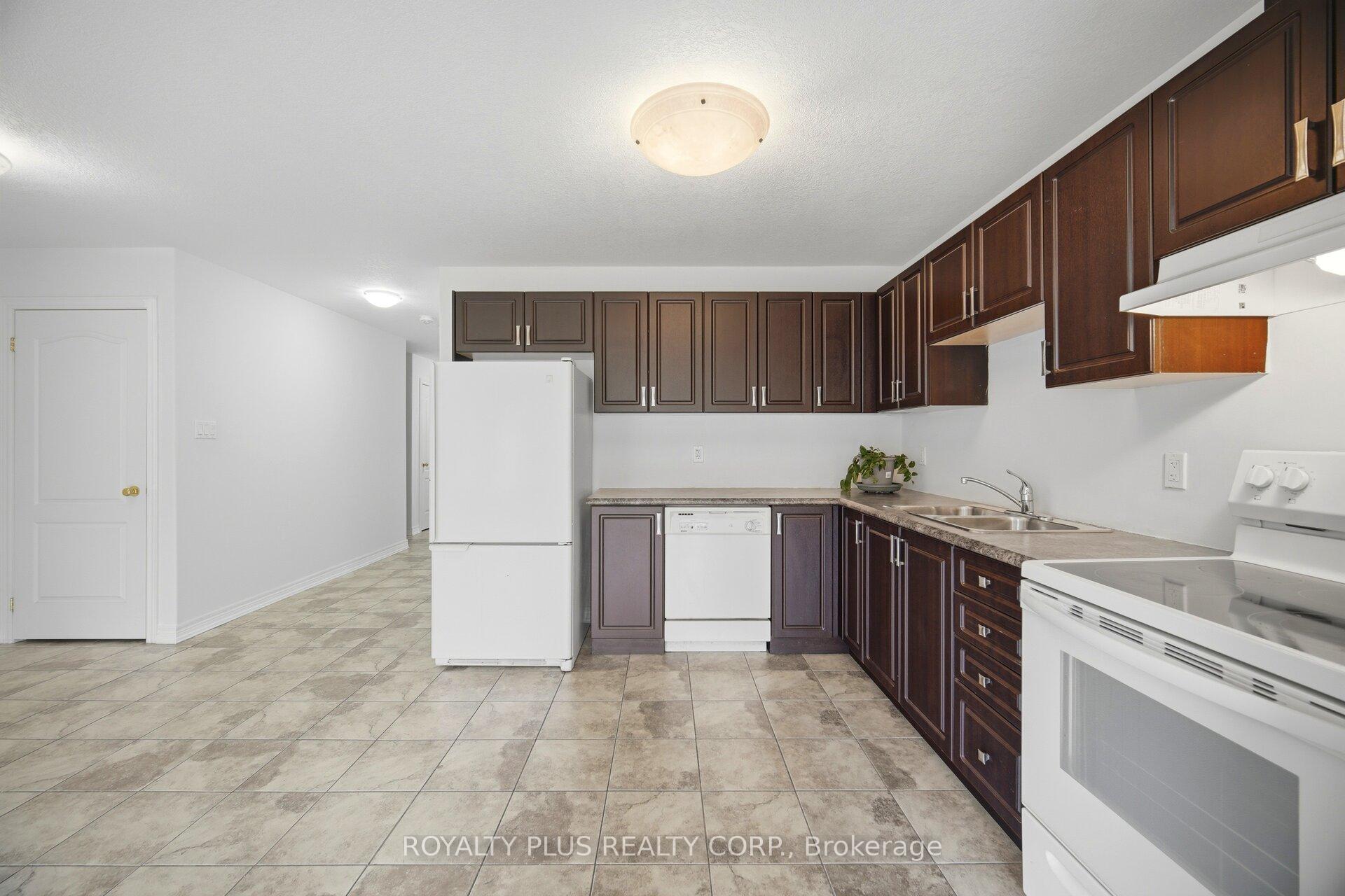 Photo 11 of 222 Hutchinson Drive, New Tecumseth, Alliston — HOMEH