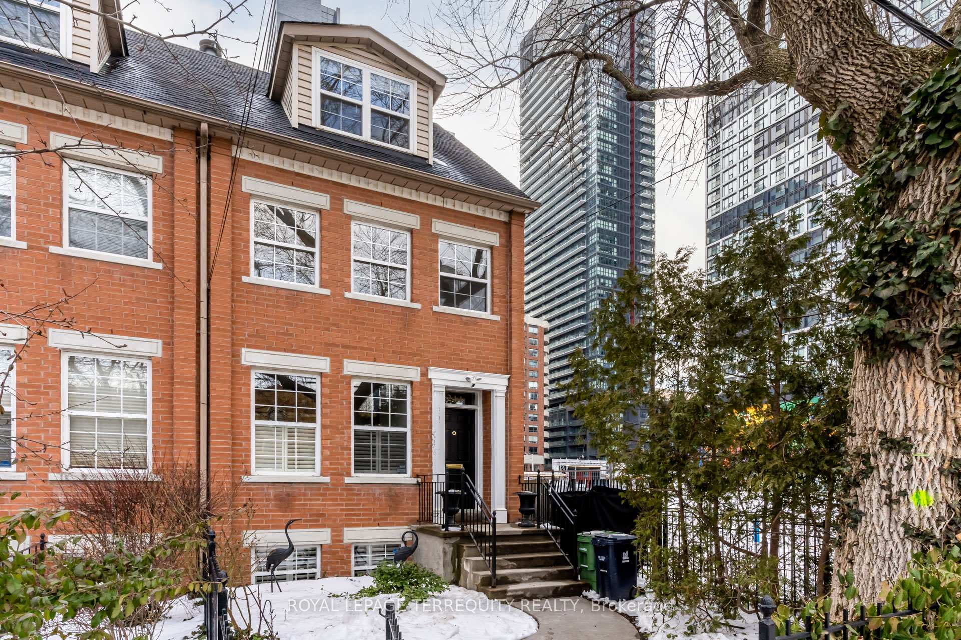 Photo 37 of 244 George Street, Toronto, Moss Park — HOMEH