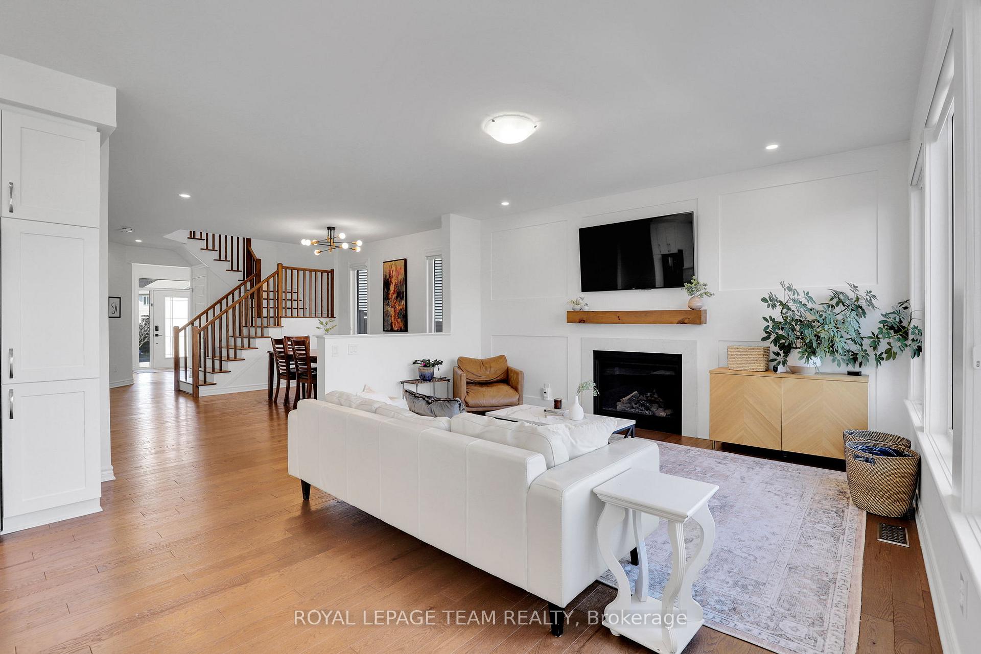 Photo 11 of 38 Sagebrush Crescent, Ottawa, Blossom Park/Kemp Park/Findlay Creek — HOMEH