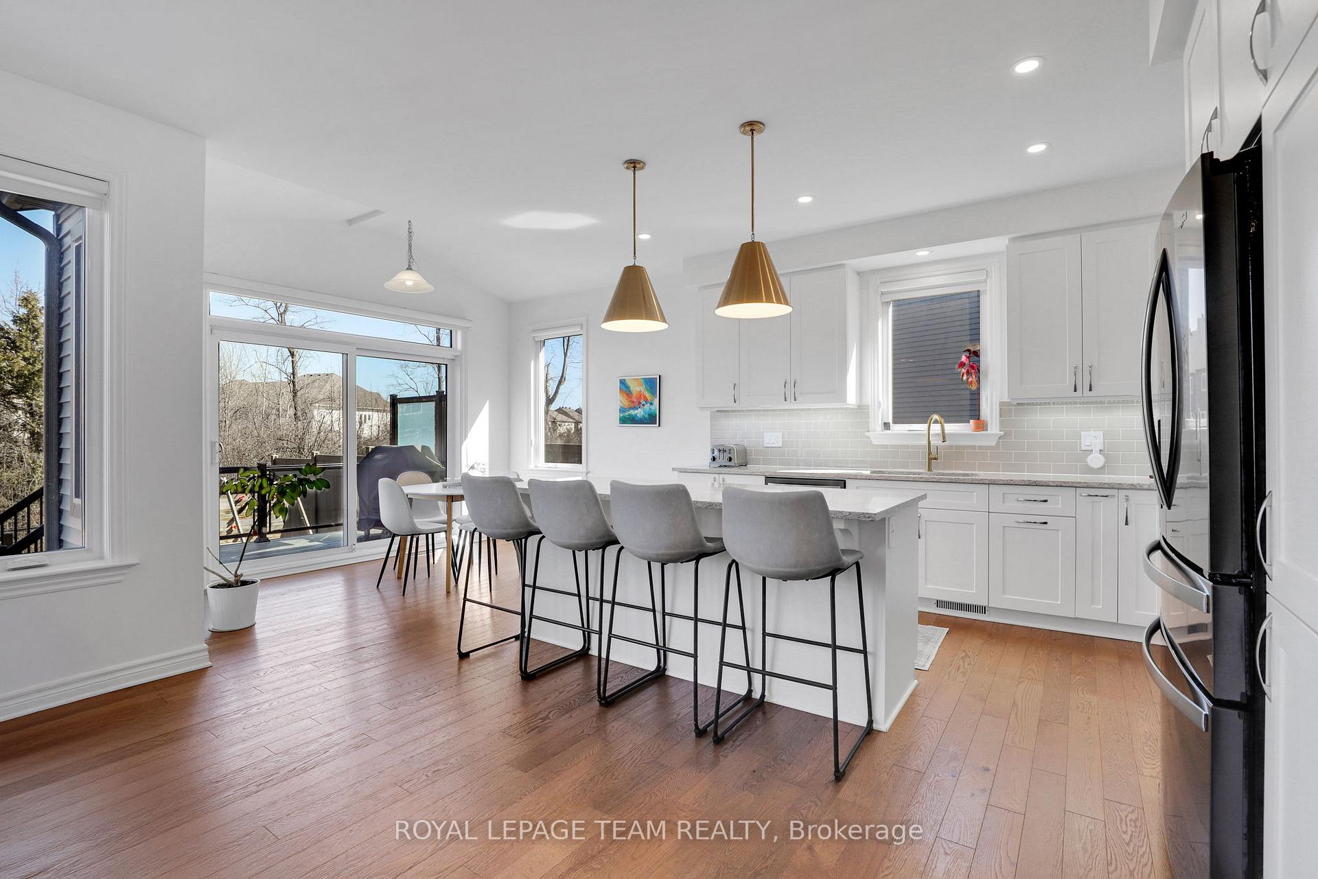 Photo 13 of 38 Sagebrush Crescent, Ottawa, Blossom Park/Kemp Park/Findlay Creek — HOMEH