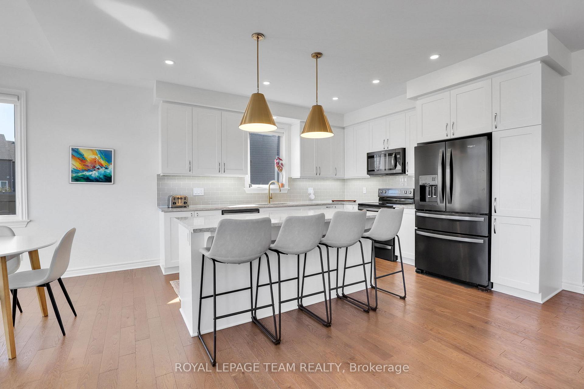 Photo 16 of 38 Sagebrush Crescent, Ottawa, Blossom Park/Kemp Park/Findlay Creek — HOMEH