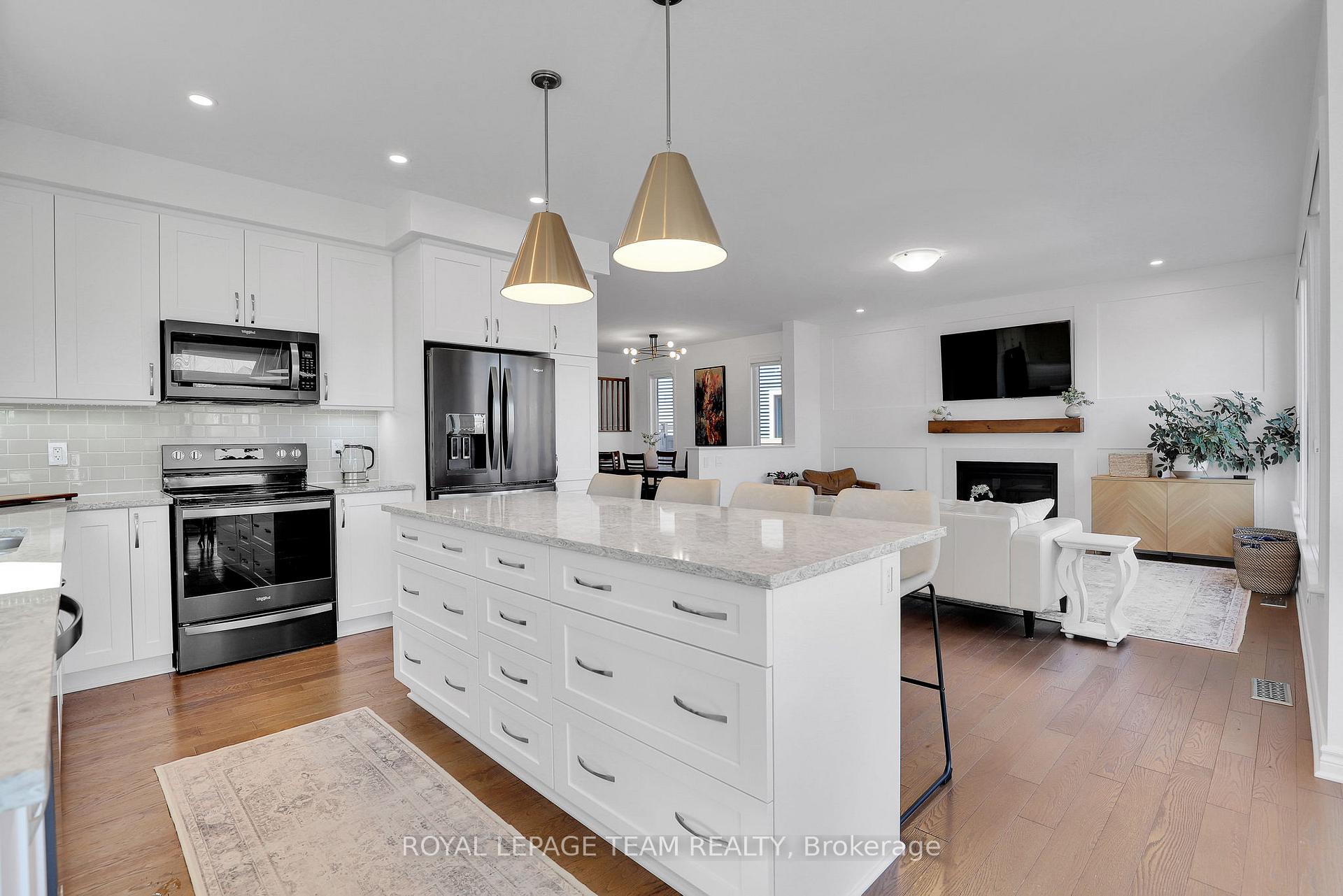 Photo 19 of 38 Sagebrush Crescent, Ottawa, Blossom Park/Kemp Park/Findlay Creek — HOMEH