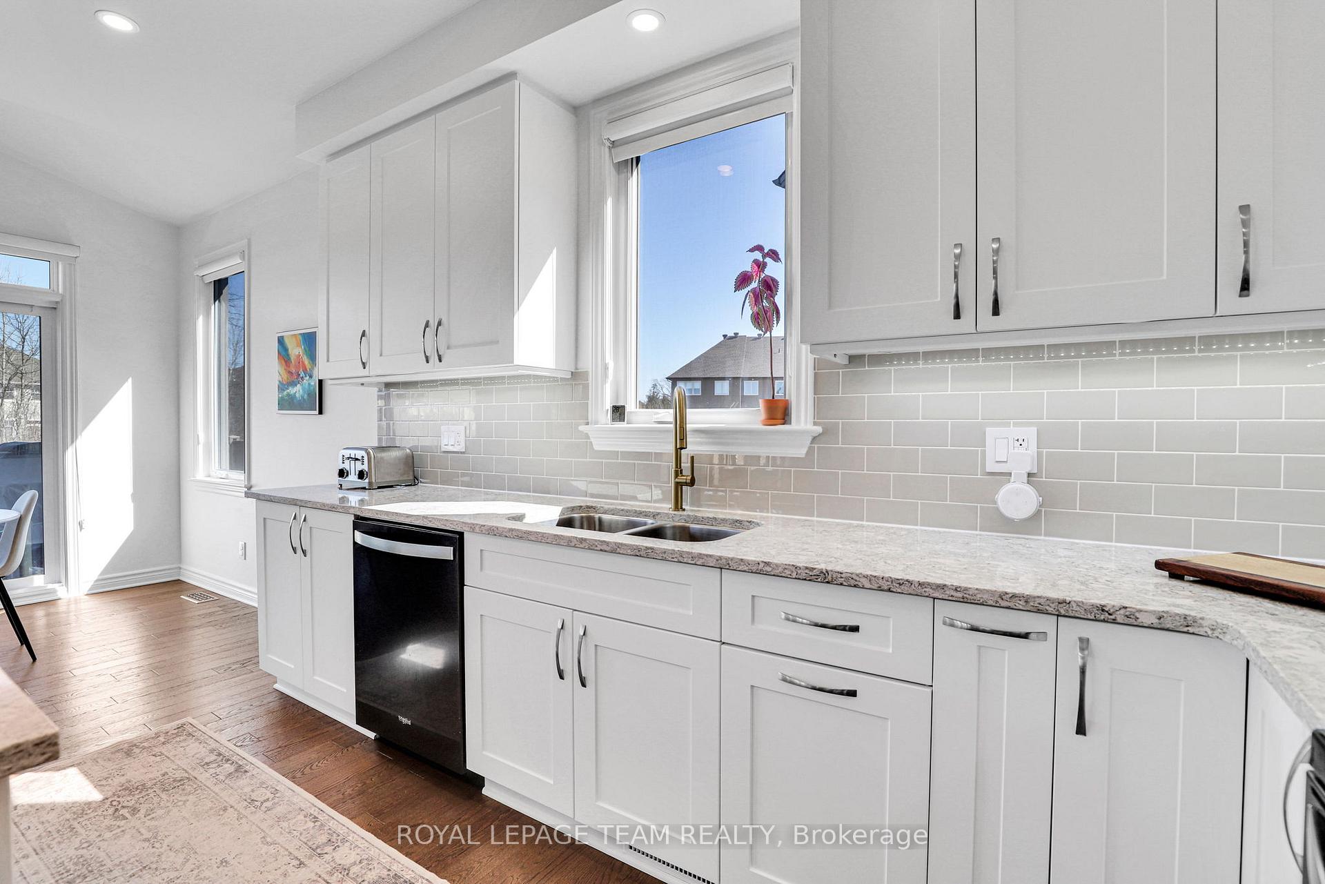 Photo 20 of 38 Sagebrush Crescent, Ottawa, Blossom Park/Kemp Park/Findlay Creek — HOMEH