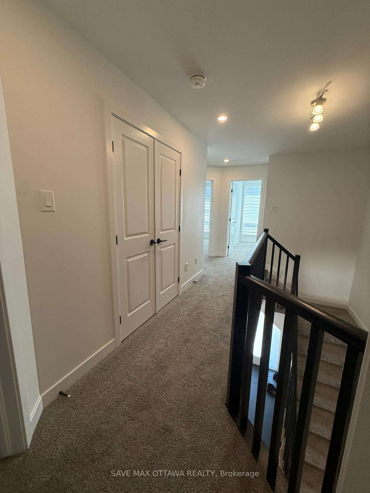 Photo 13 of 92 Longworth Avenue, Ottawa, Leitrim — HOMEH